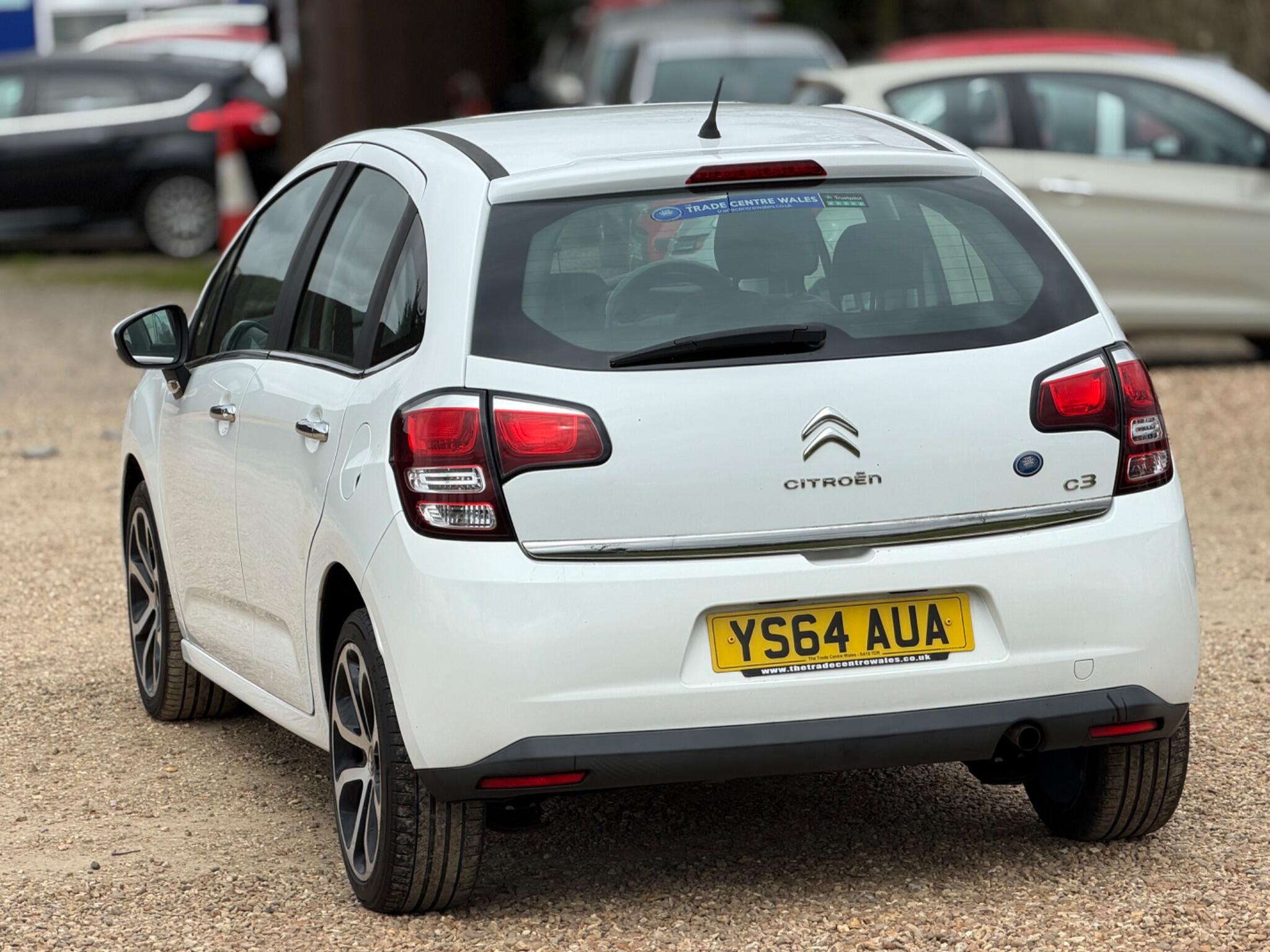 2015 Citroen C3 1.2 PureTech Selection Euro 6 5dr image 8