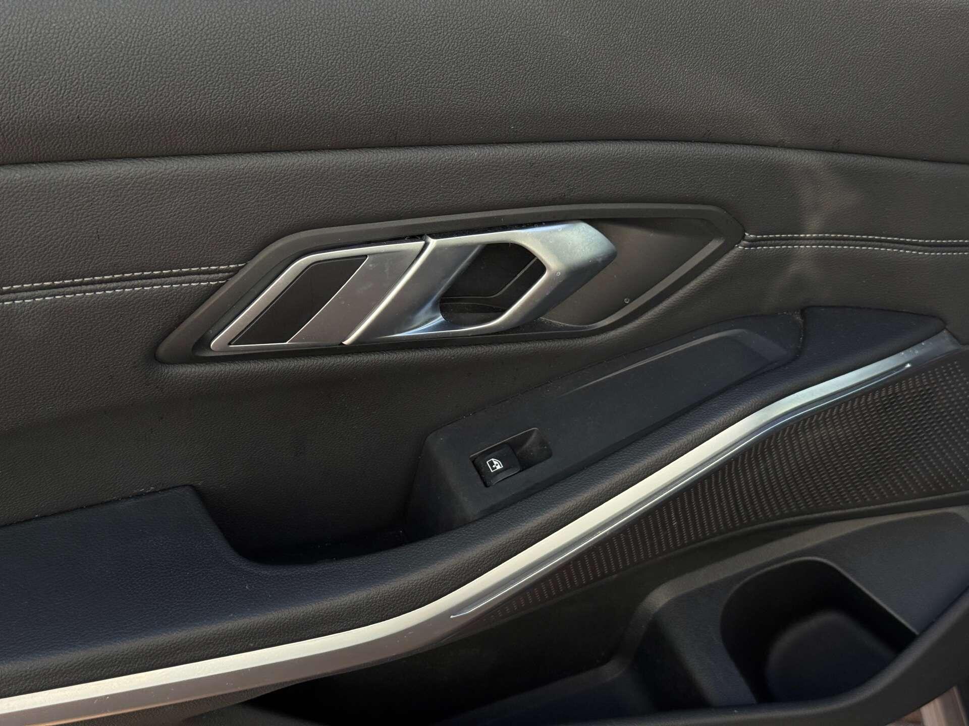 BMW 3 Series view 50