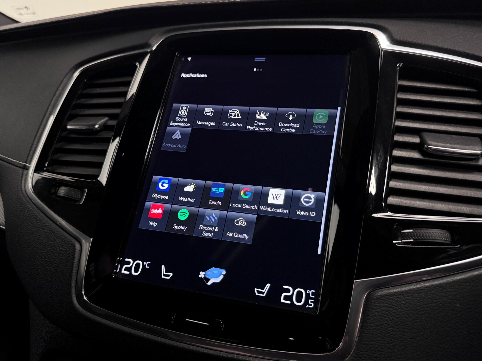 Volvo XC90 view 13
