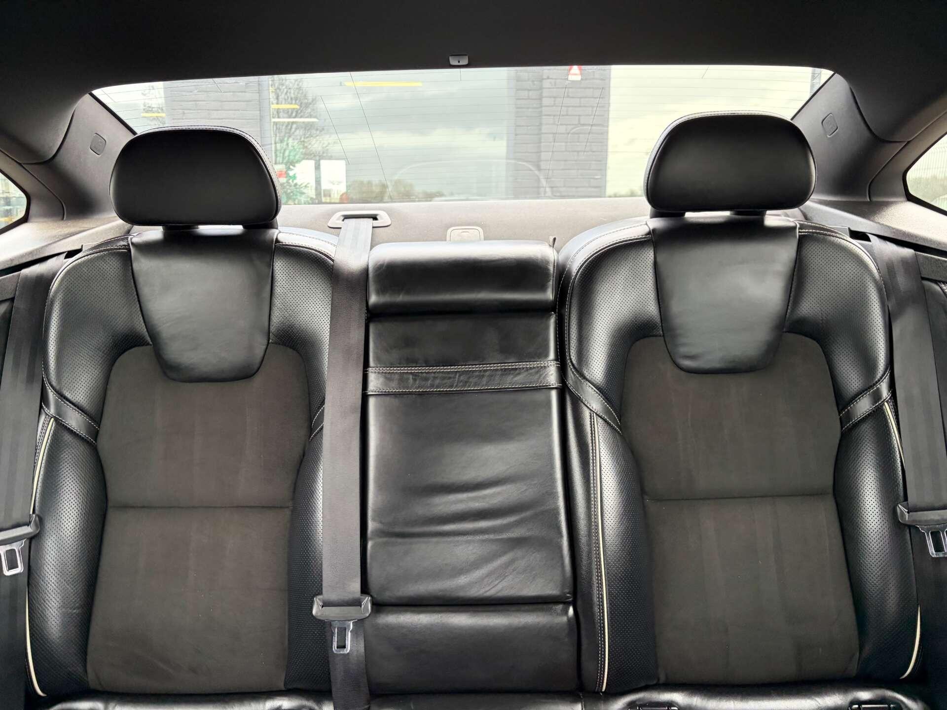 Volvo S90 view 35