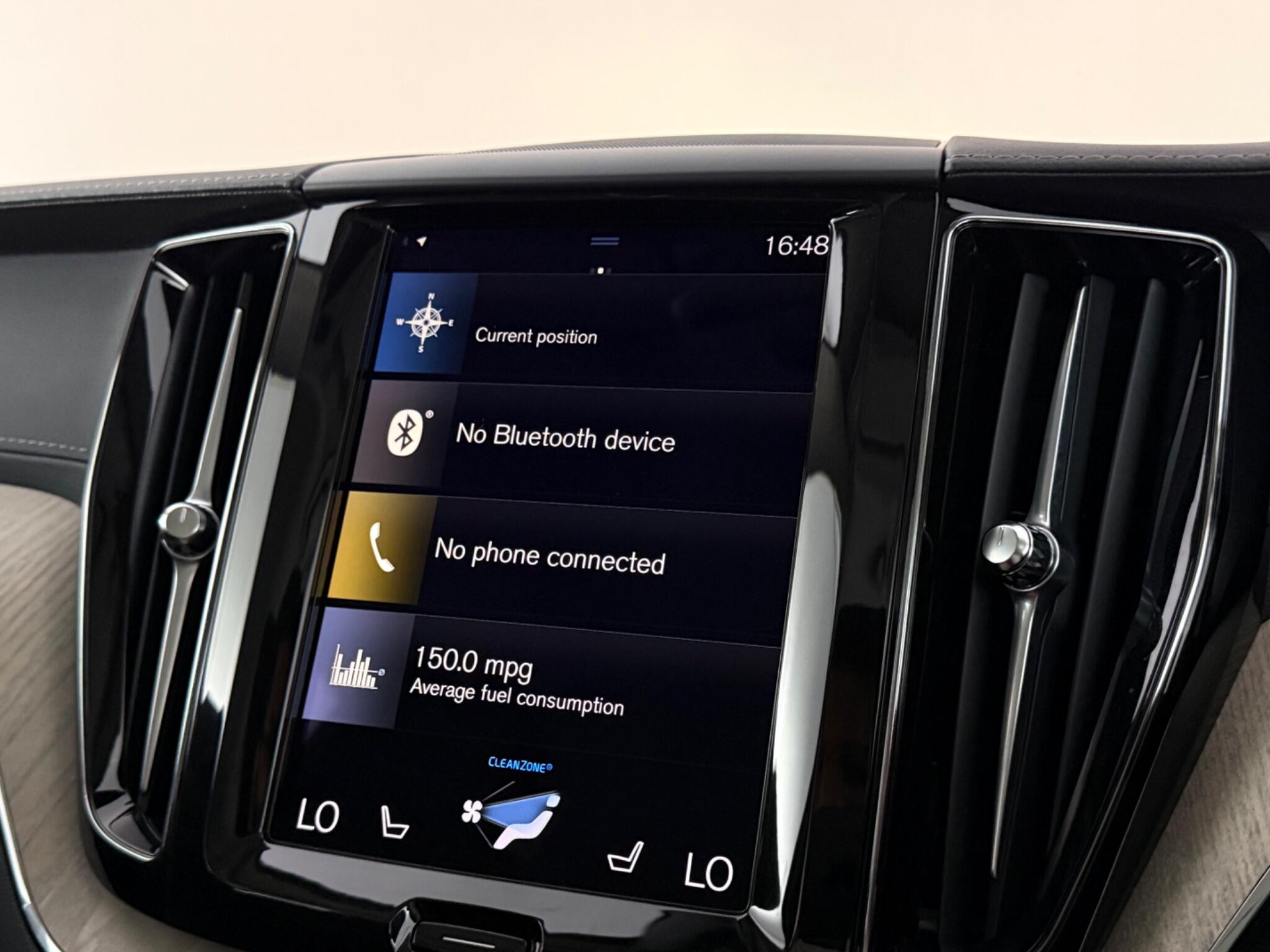 Volvo XC60 view 26