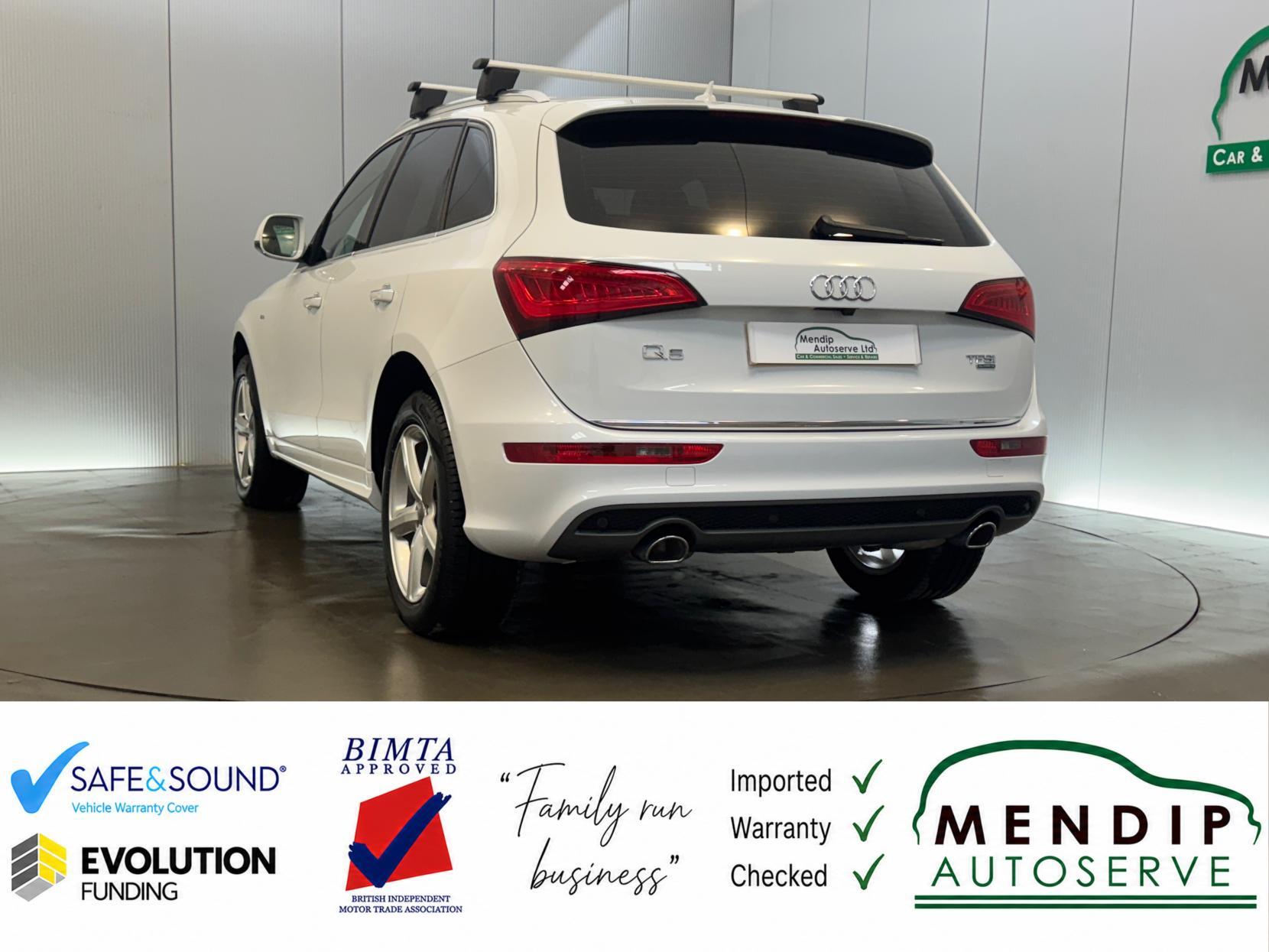 Audi Q5 view 12
