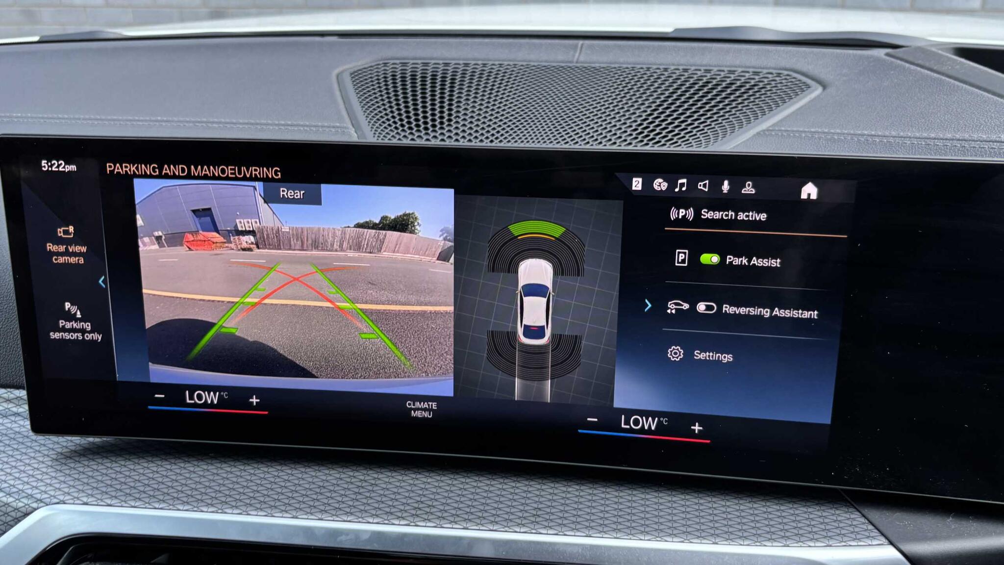 BMW i4 view 30