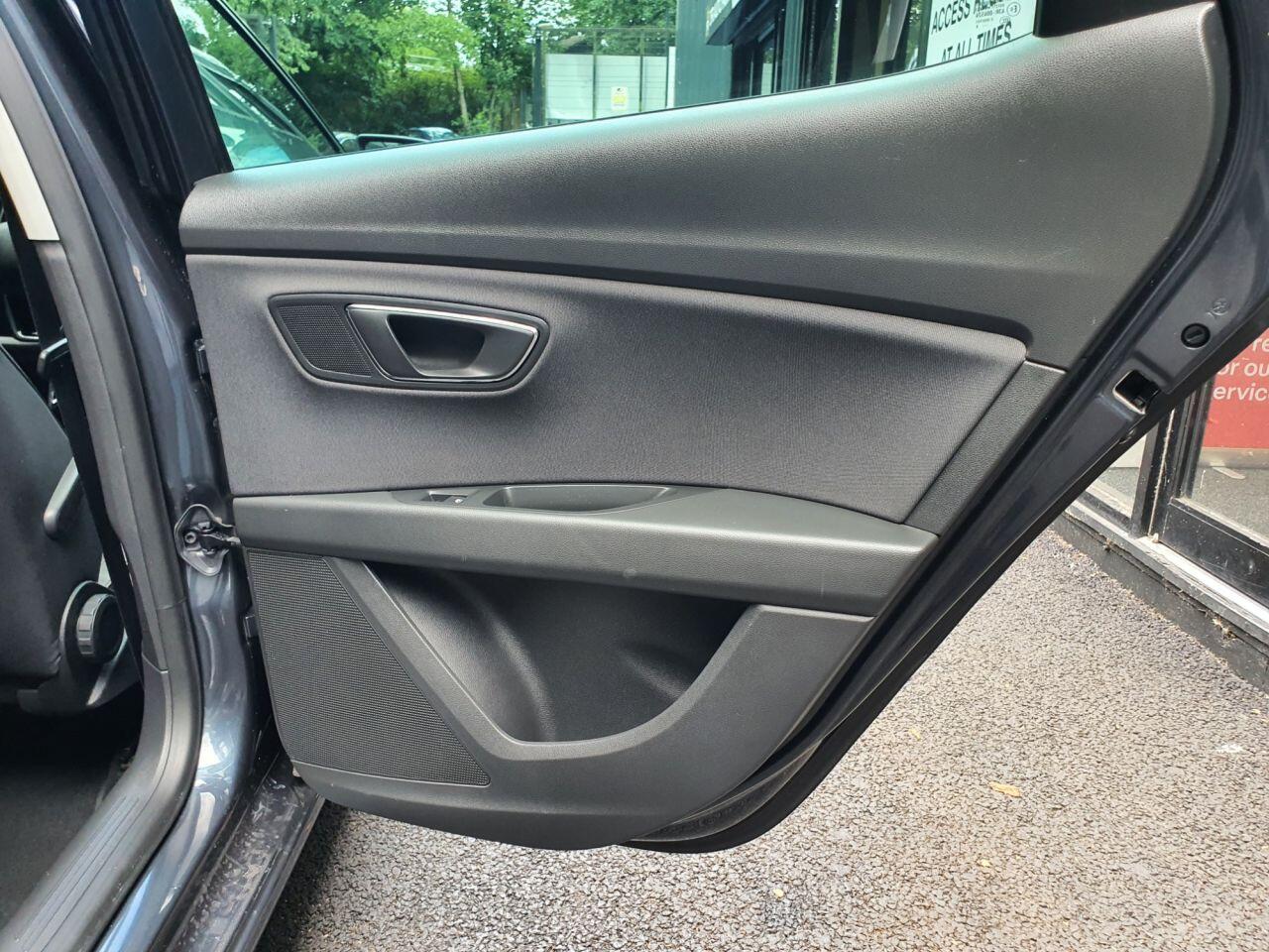 Seat Leon Leon view 16