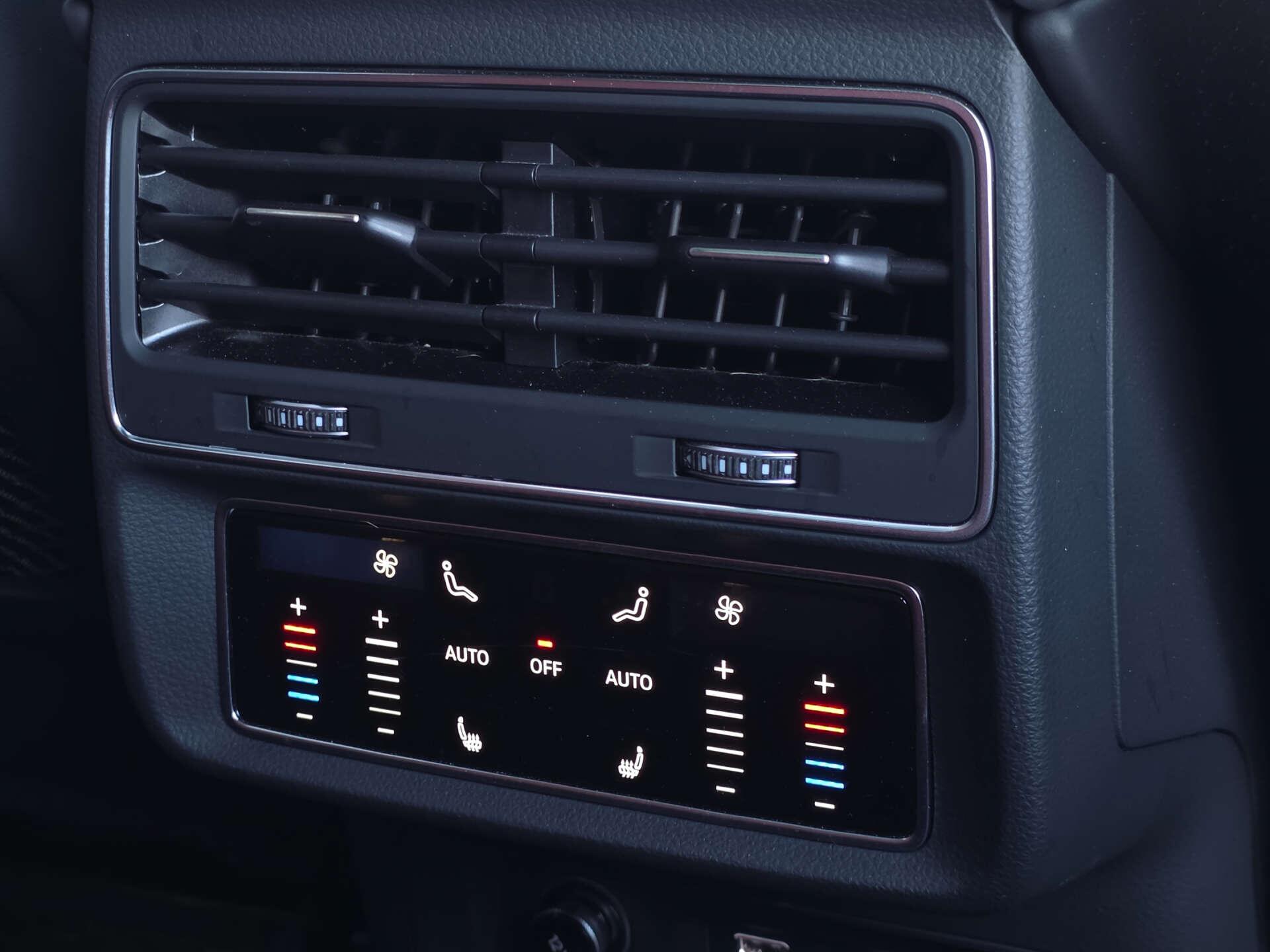 Audi SQ7 view 43