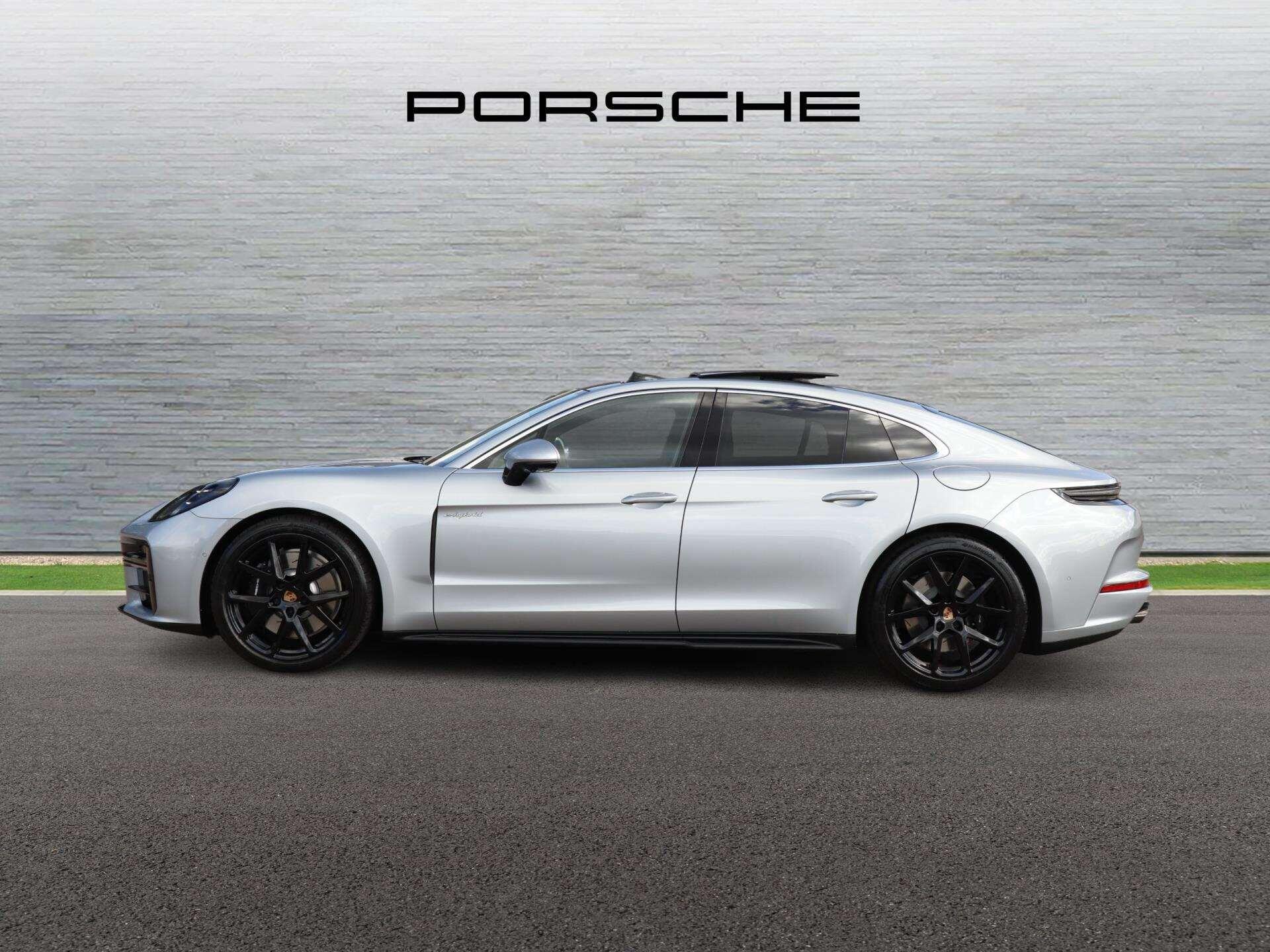 Porsche Panamera view 6