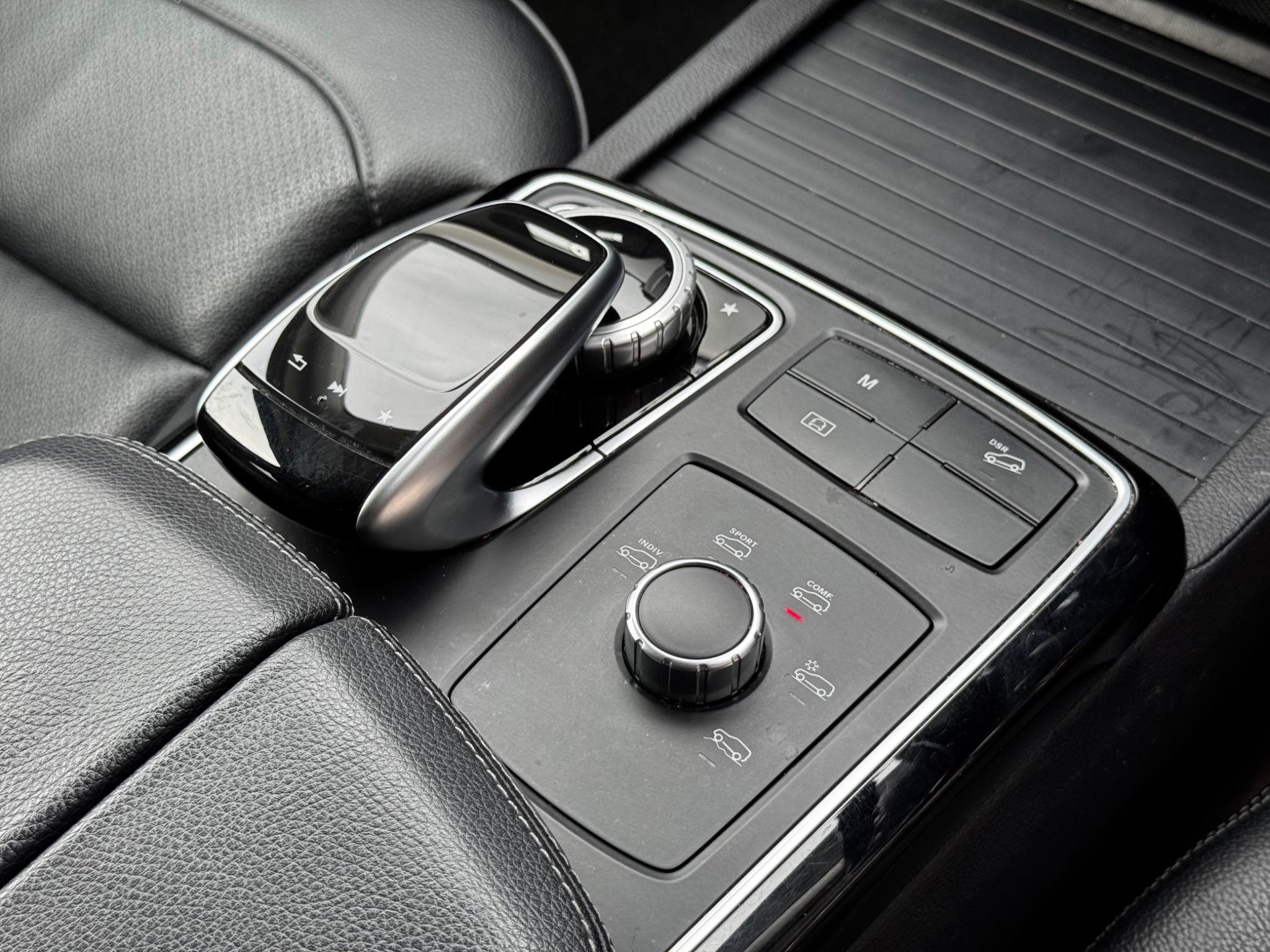 Mercedes-Benz Gle view 15