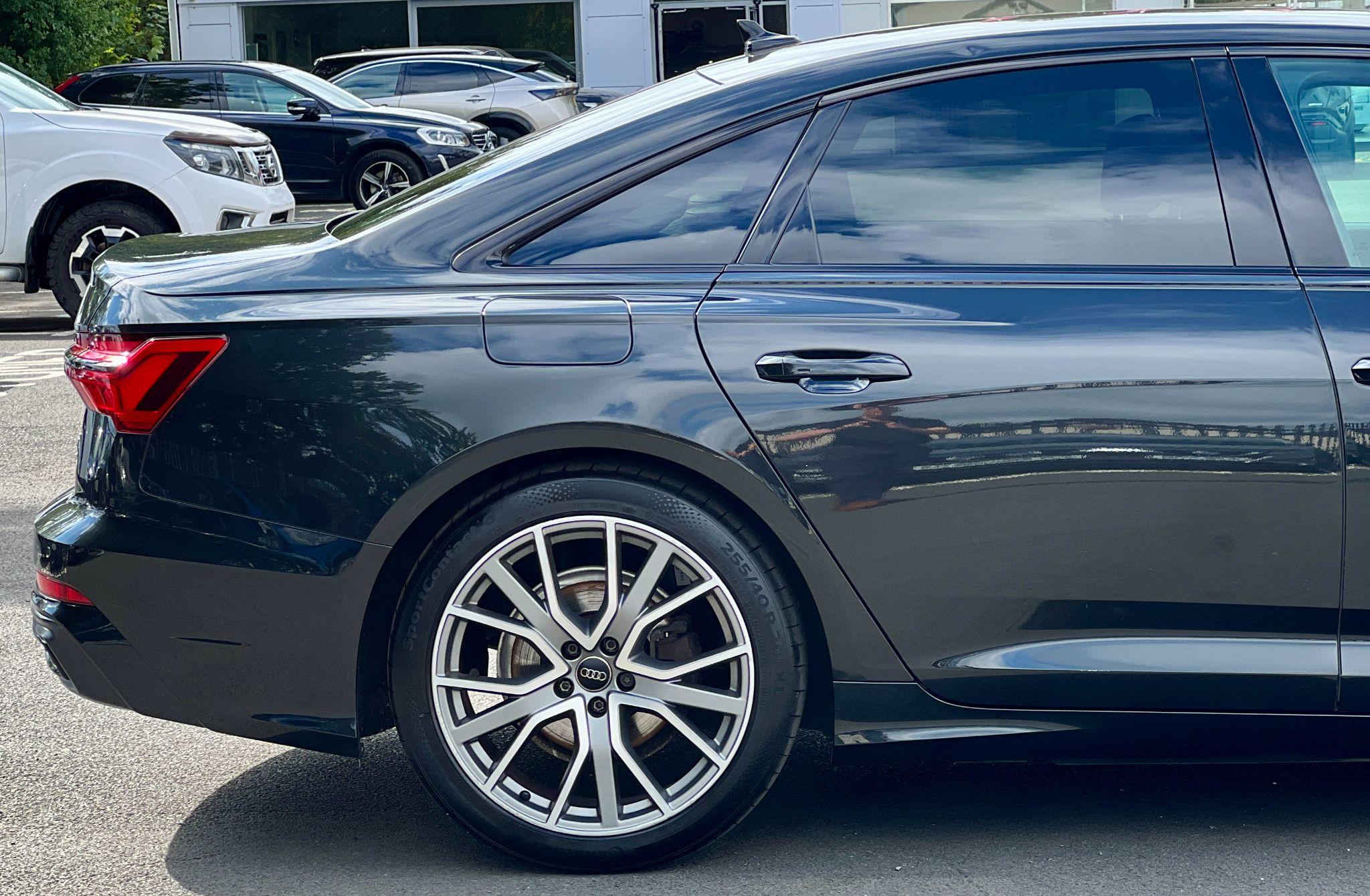 Audi A6 view 32