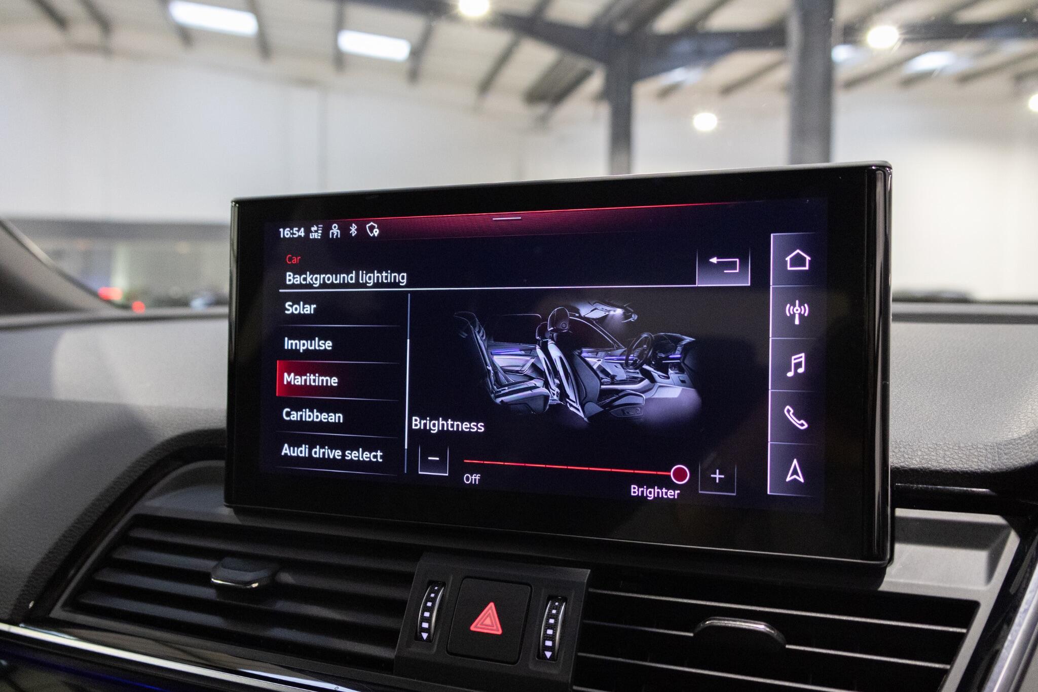 Audi Q5 view 19