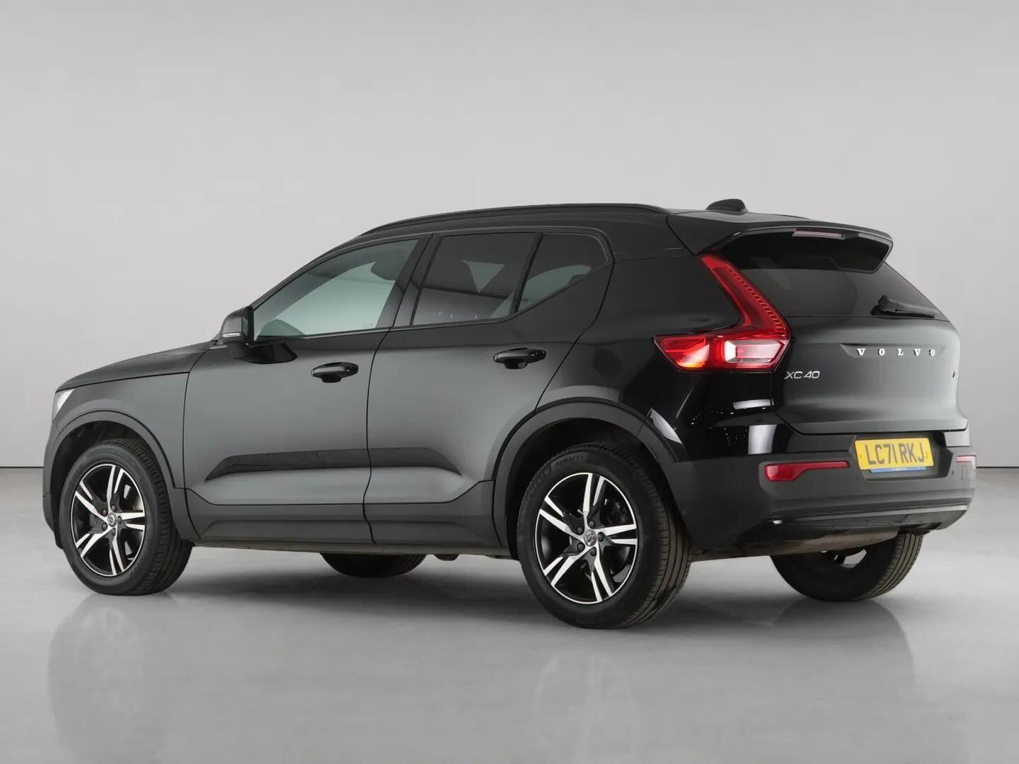 Volvo XC40 view 6
