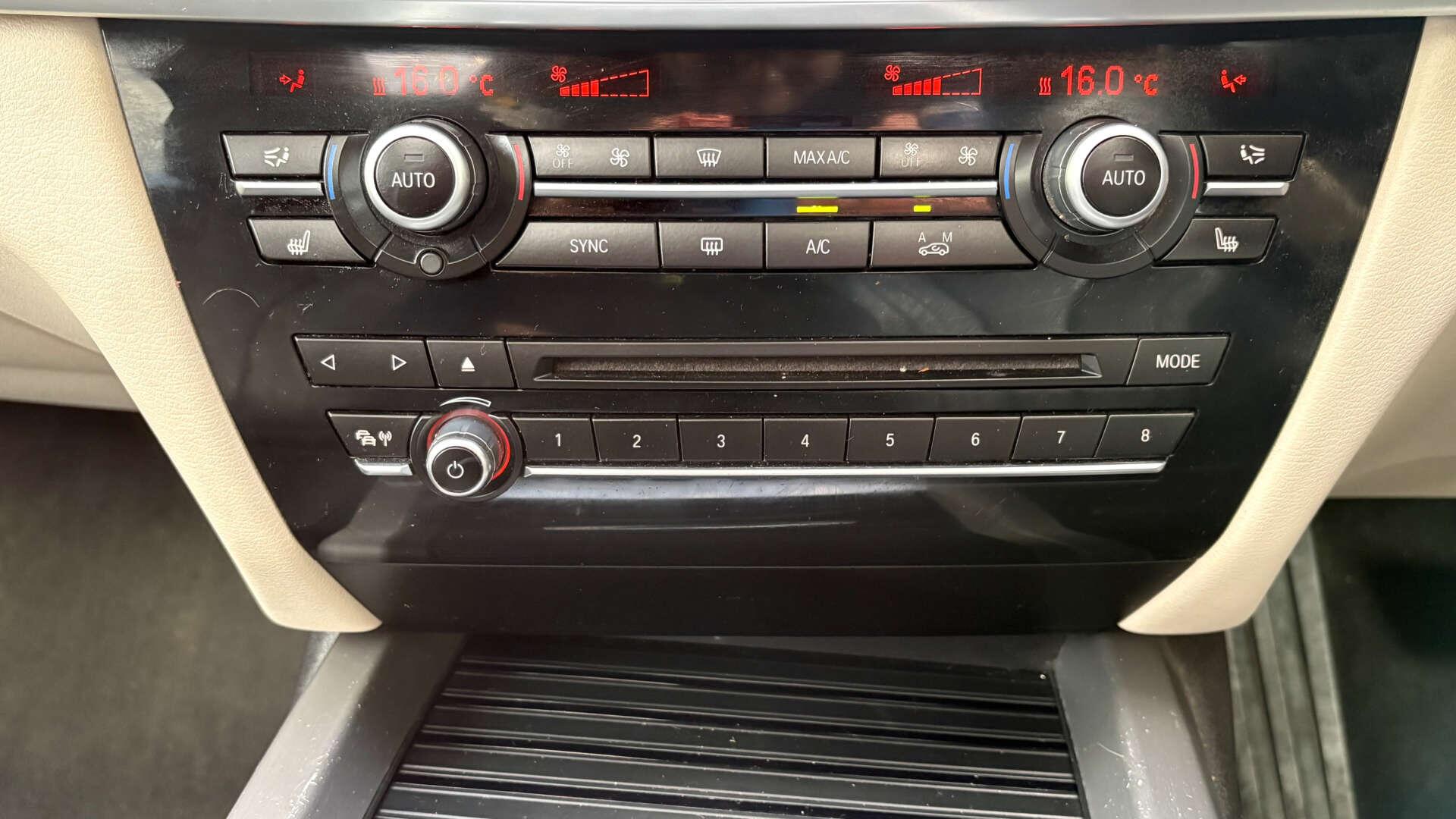 BMW X5 view 35