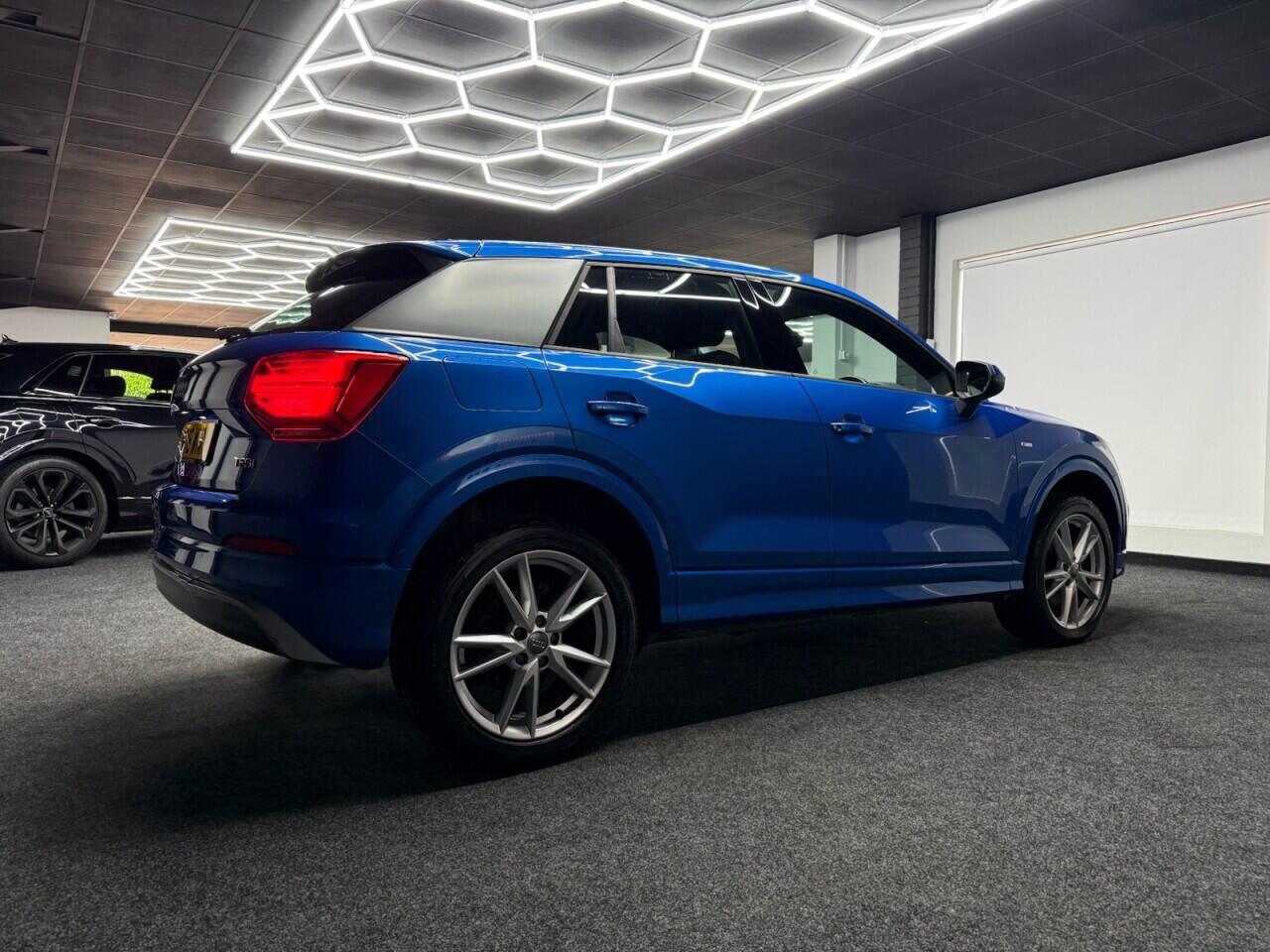 Audi Q2 view 17