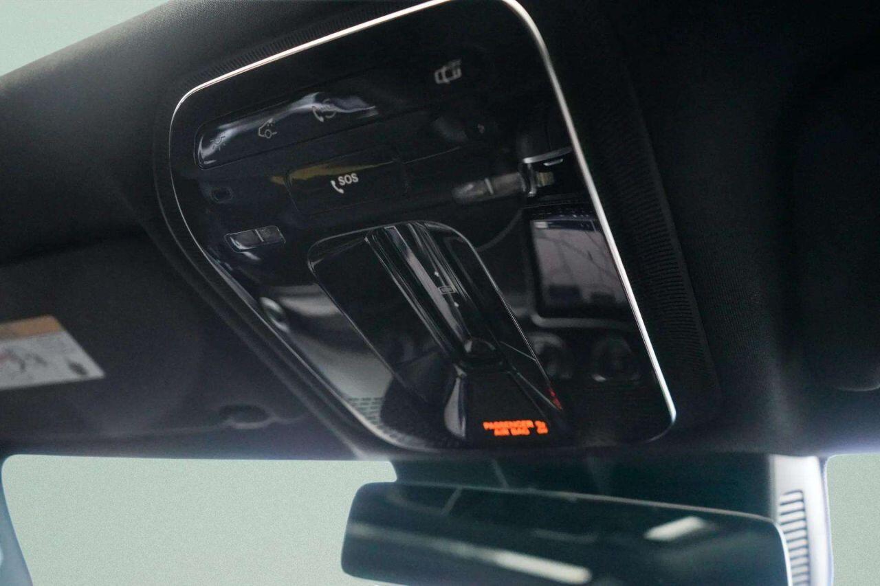 Mercedes-Benz C-Class view 45
