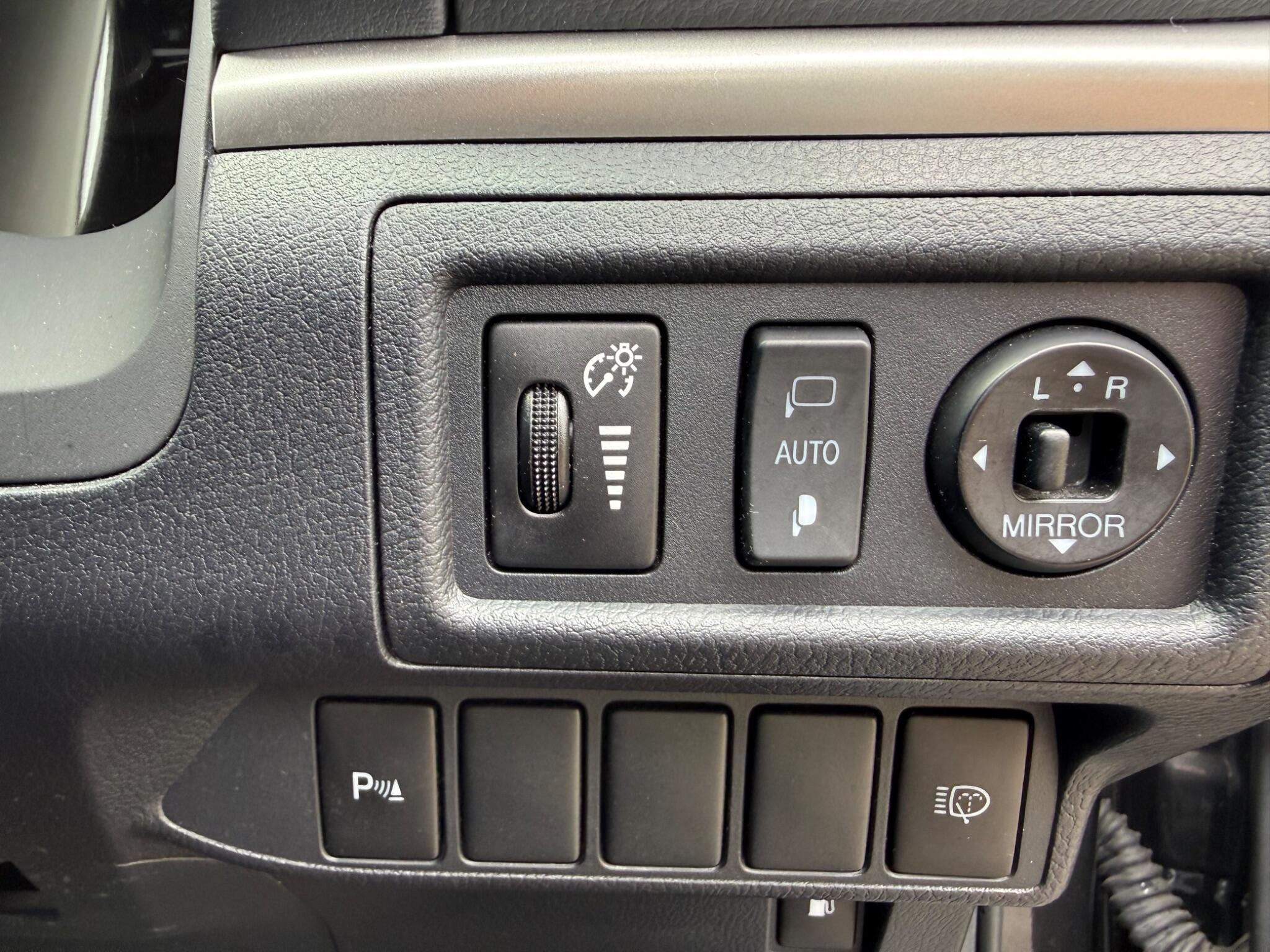 Lexus CT view 18