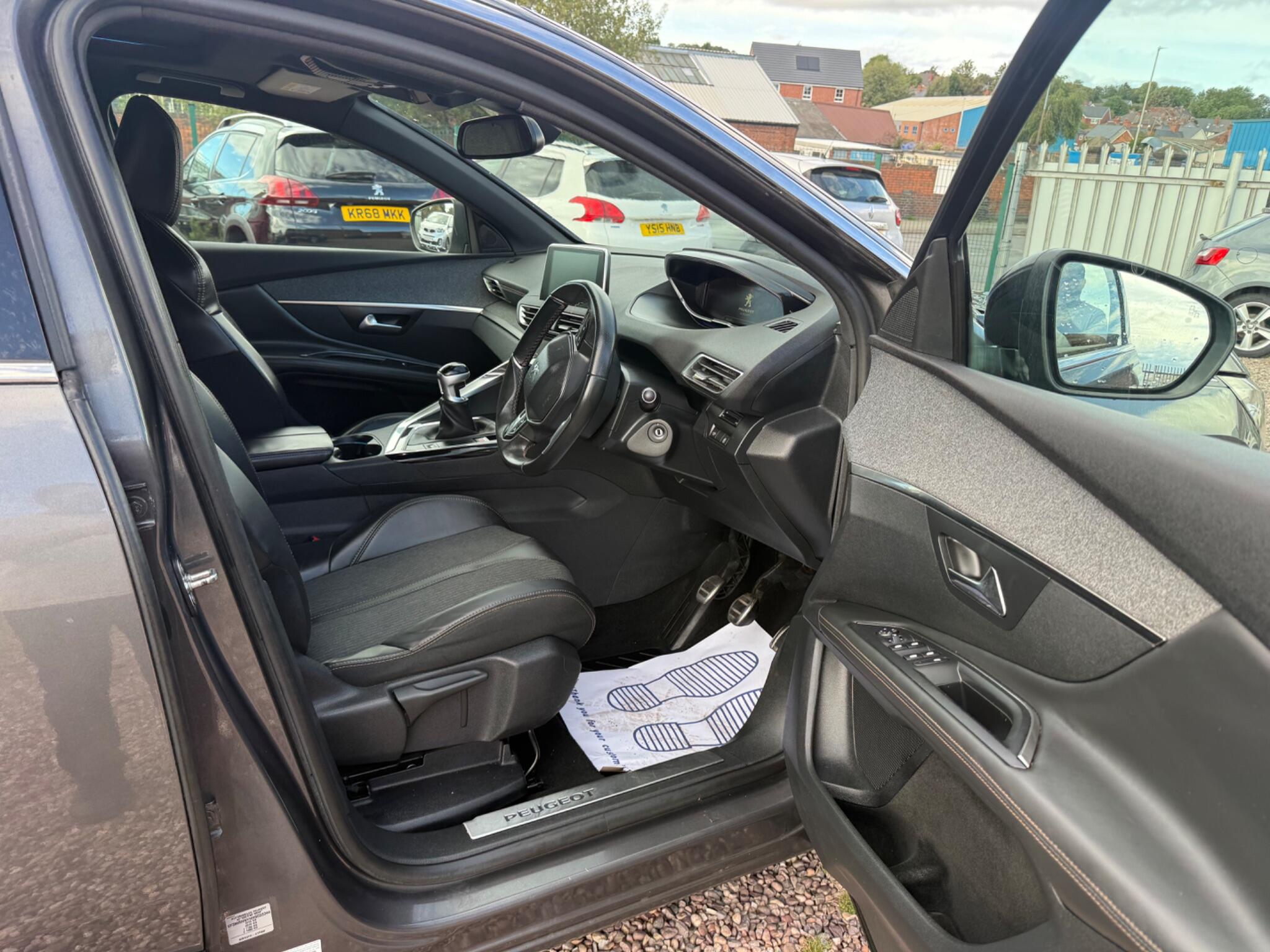 Peugeot 3008 view 21