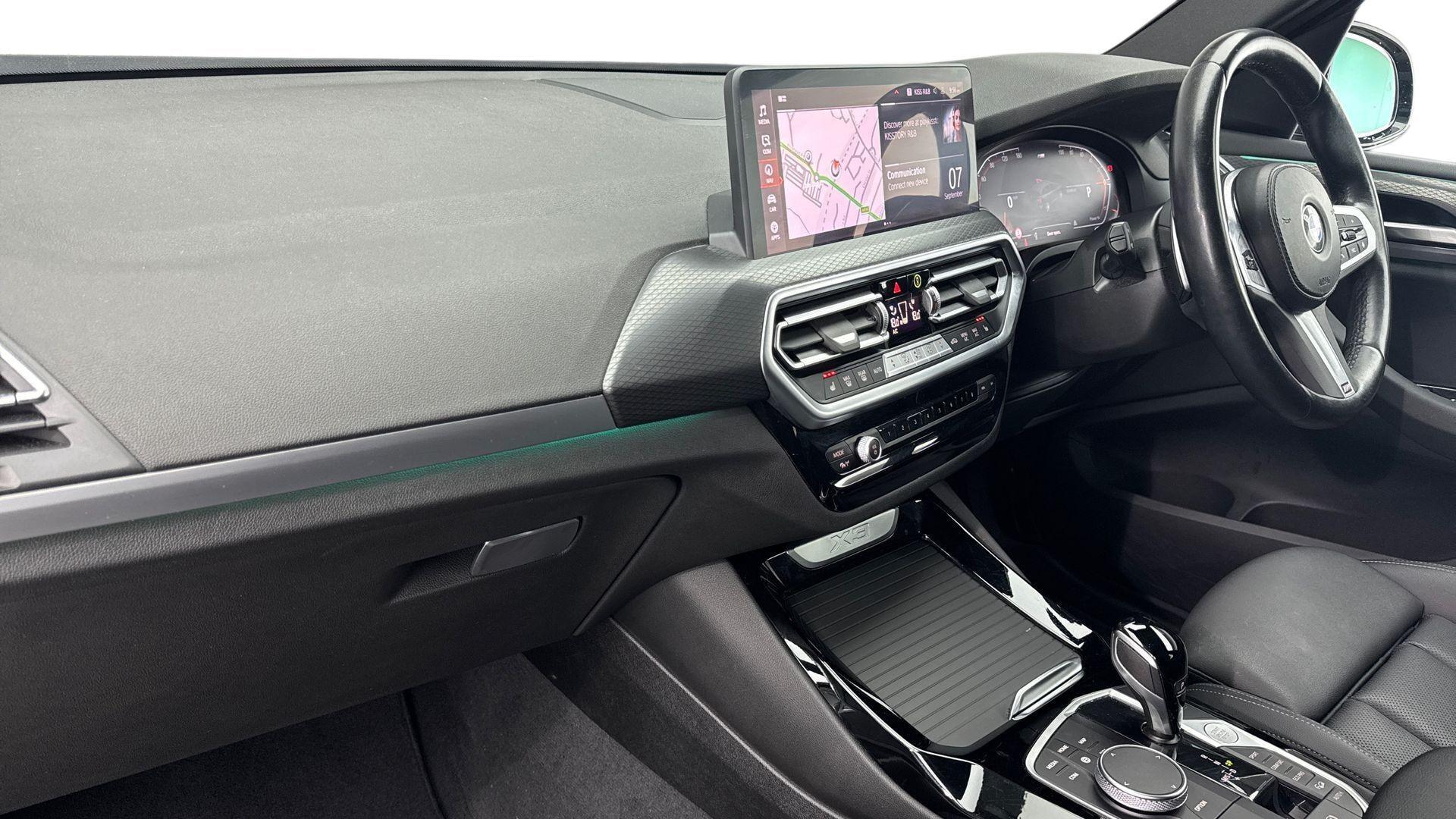 BMW X3 view 7