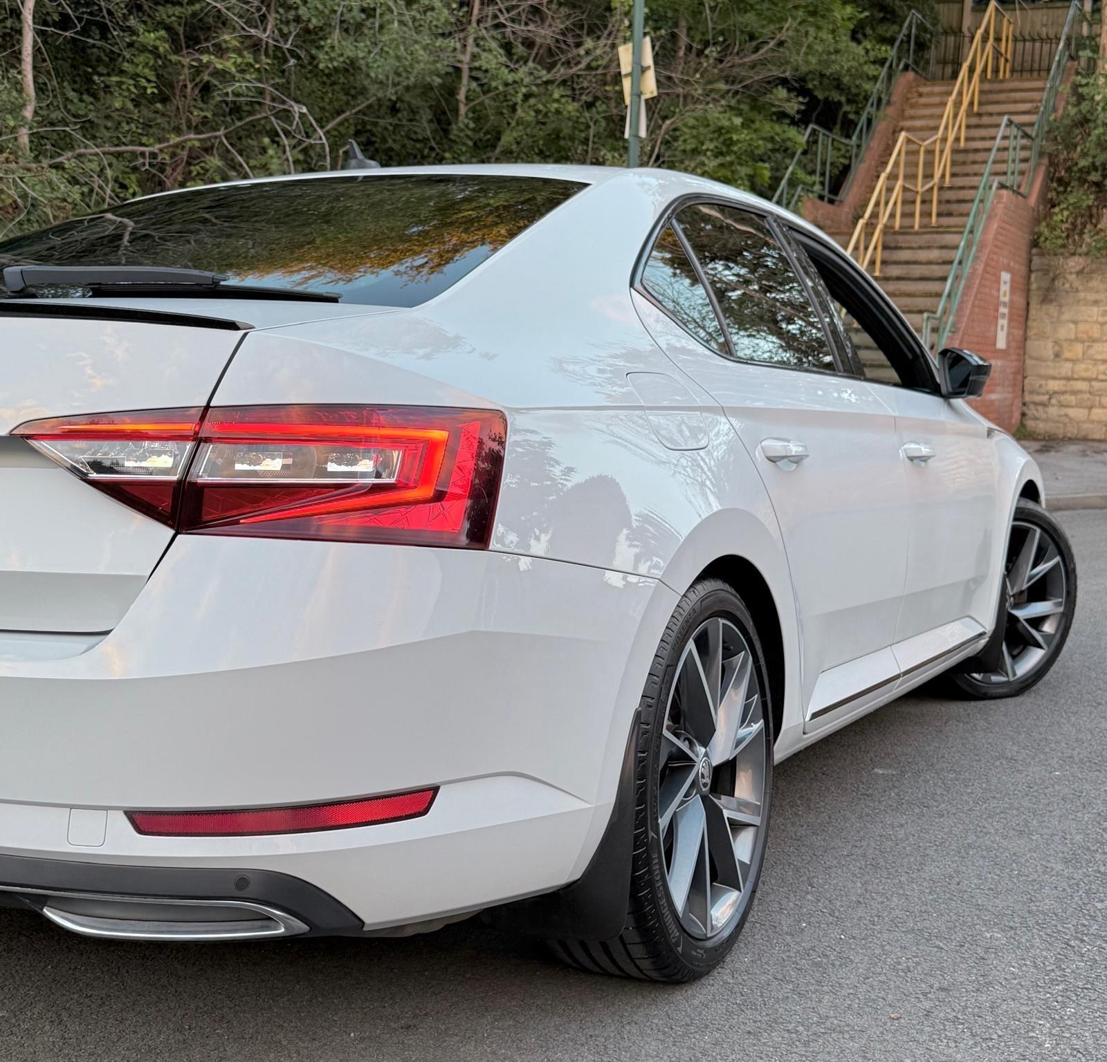 Skoda Superb view 26