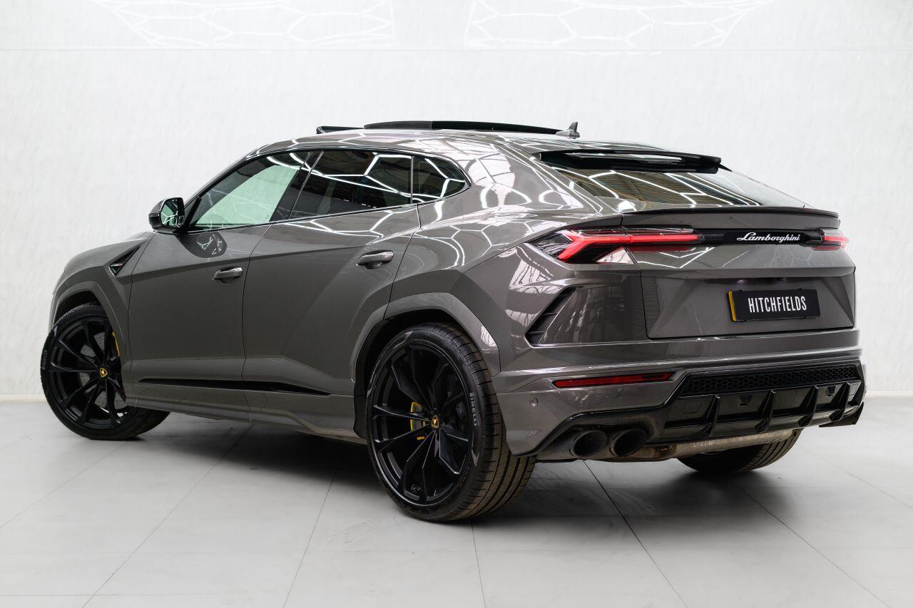 Lamborghini Urus view 11