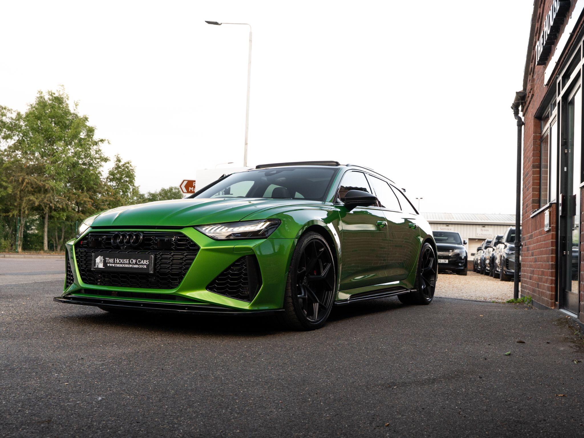 Audi RS6 Avant view 10