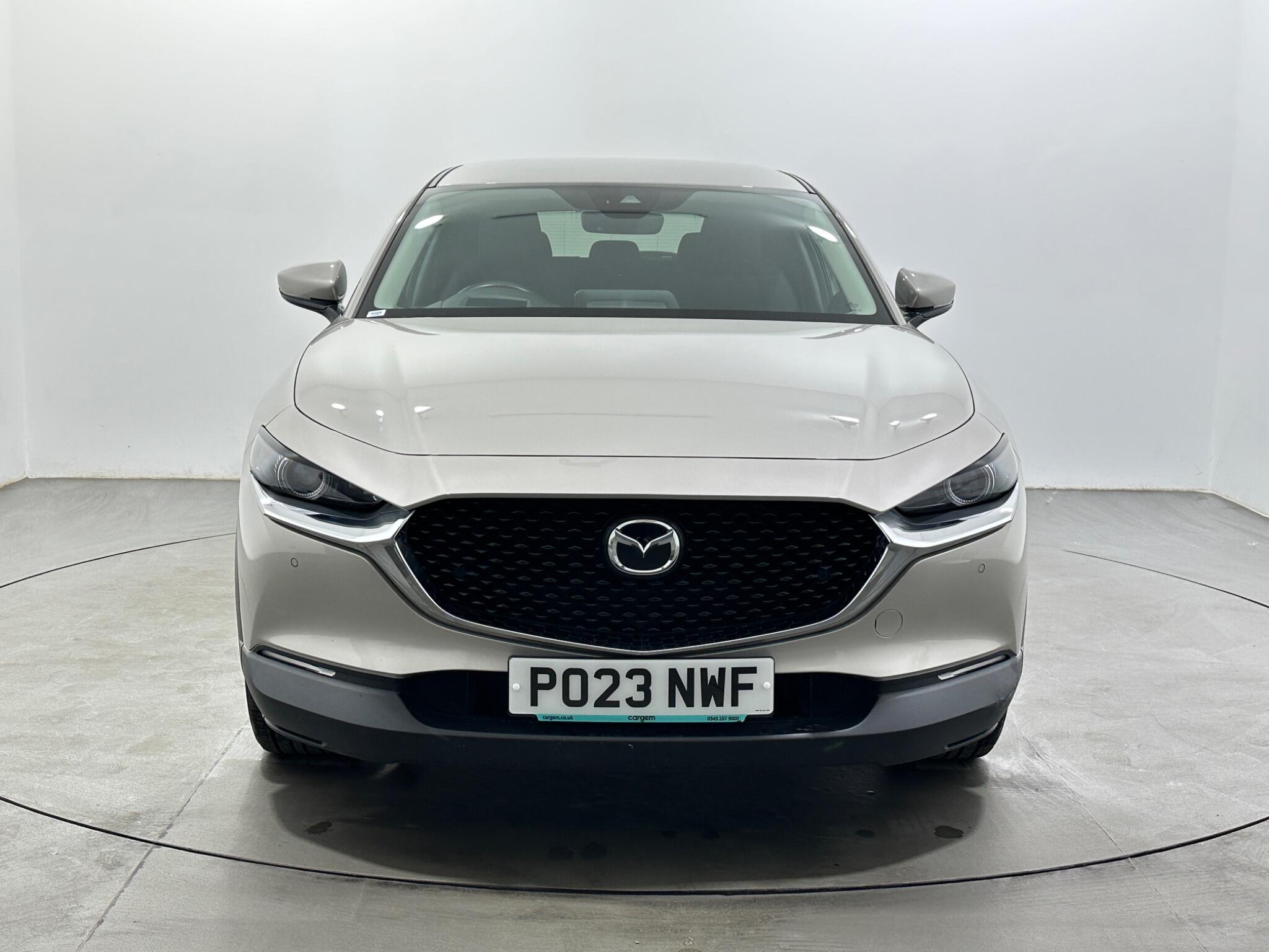 Mazda CX-30 view 3