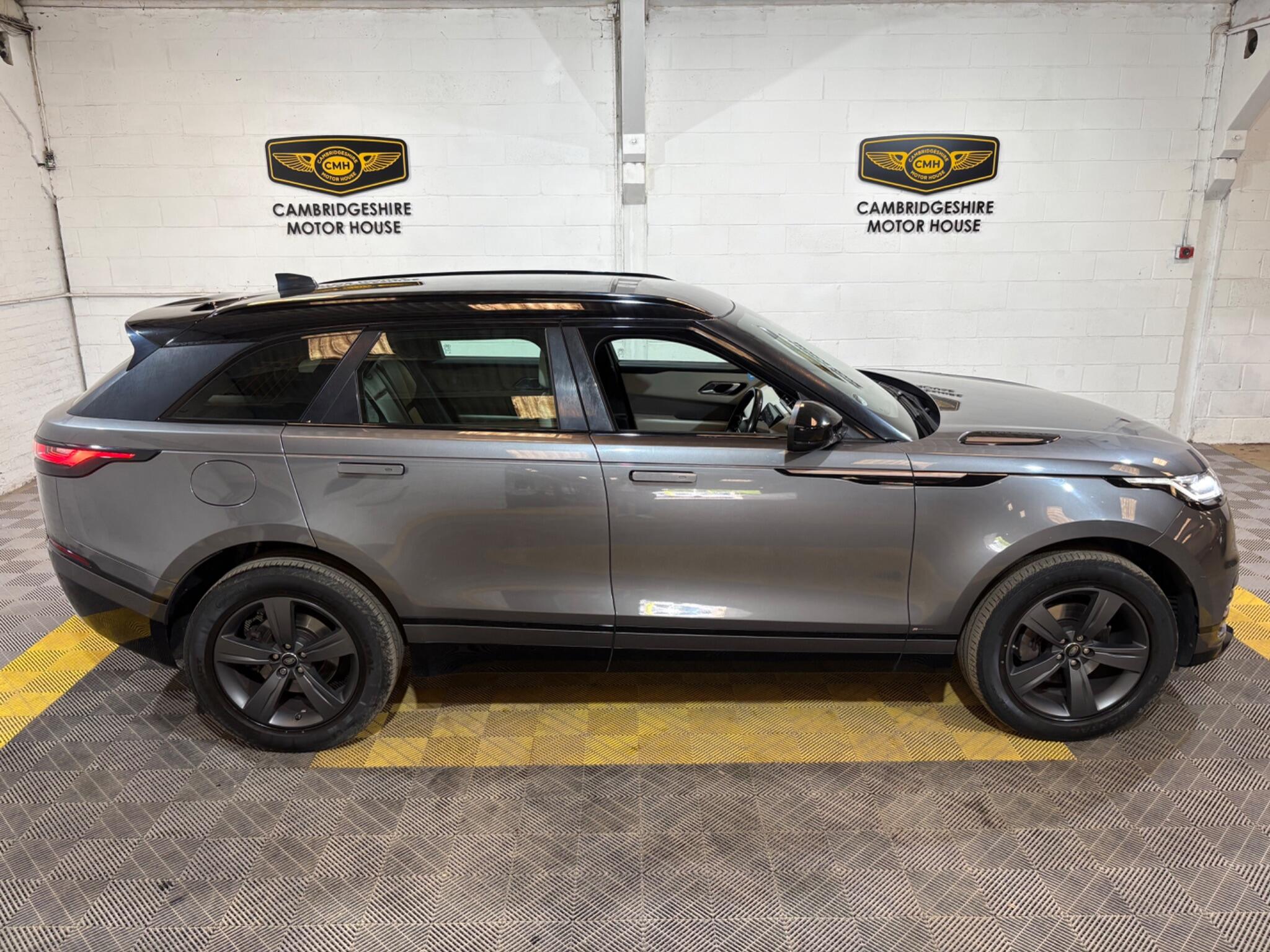 Land Rover Range Rover Velar view 80