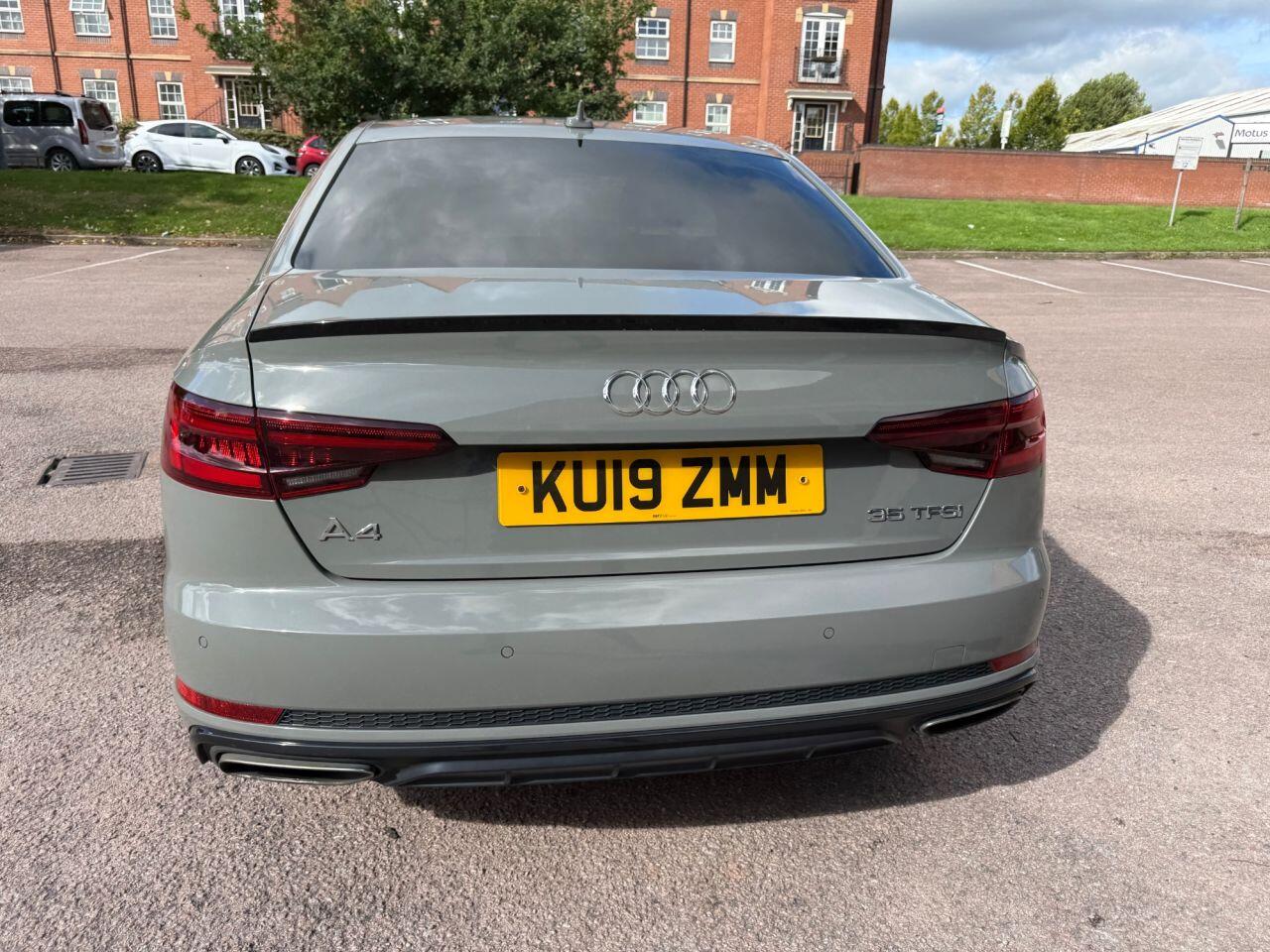 Audi A4 view 40