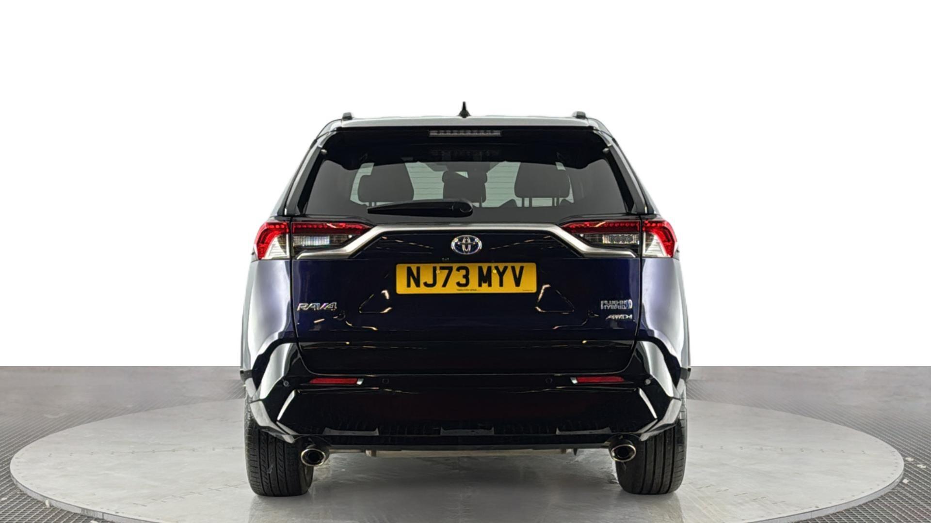 Toyota RAV4 view 5
