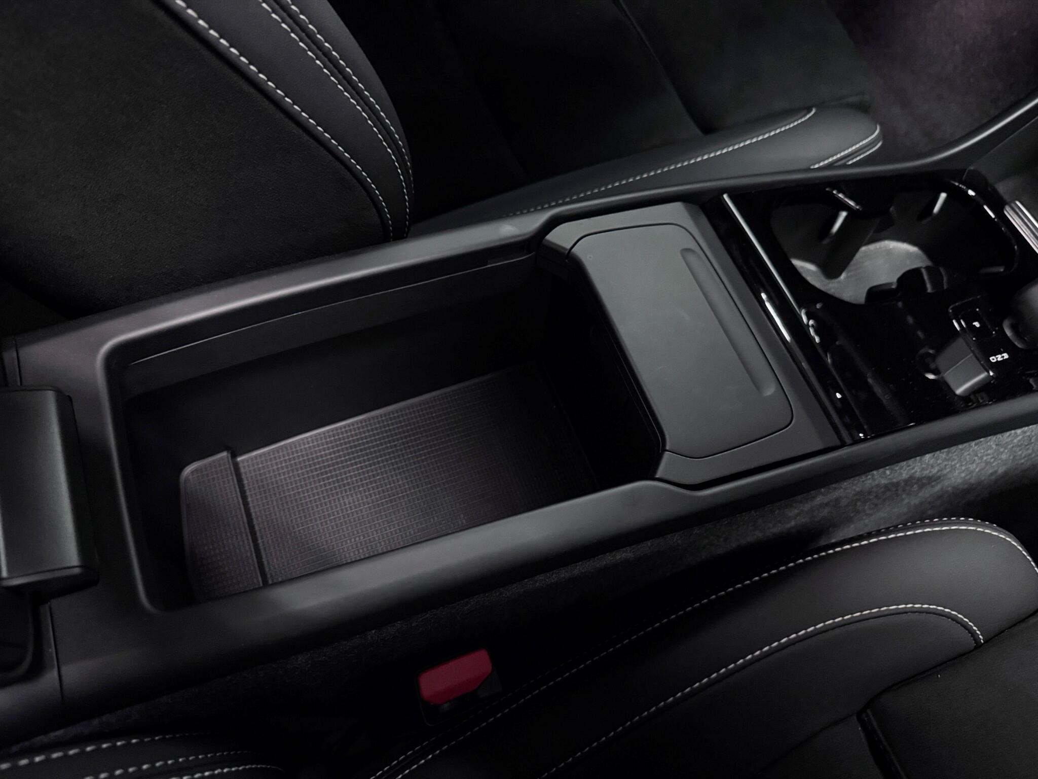 Volvo XC40 view 36