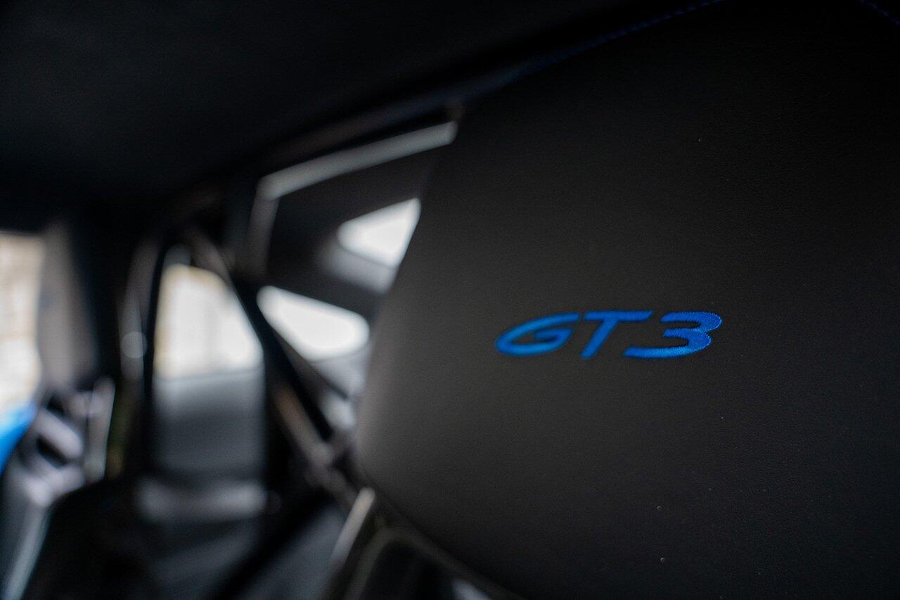 Porsche 911 view 84