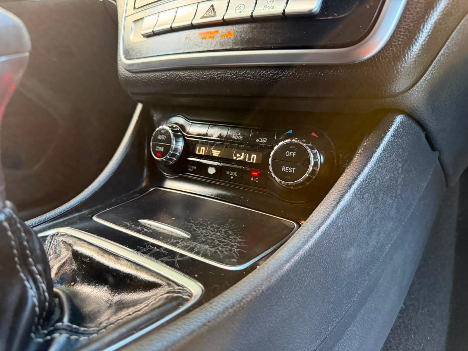 Mercedes-Benz CLA view 22