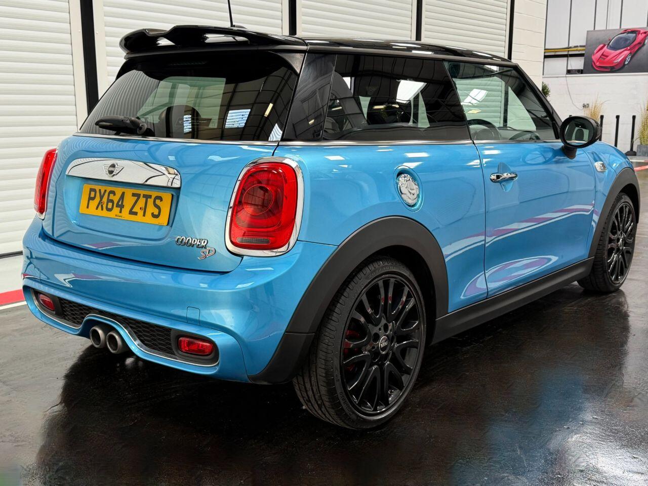 Mini Hatch view 35