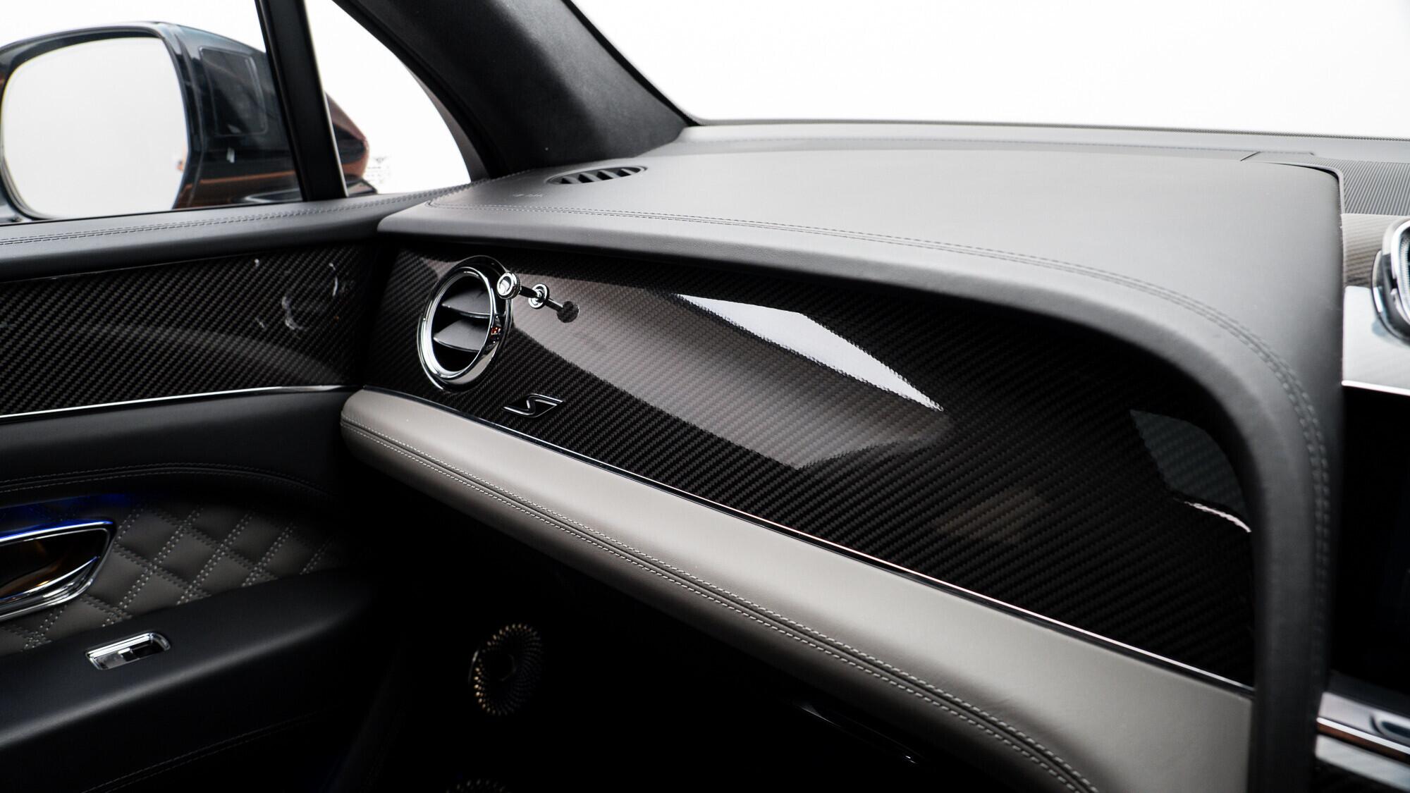 Bentley Bentayga view 63