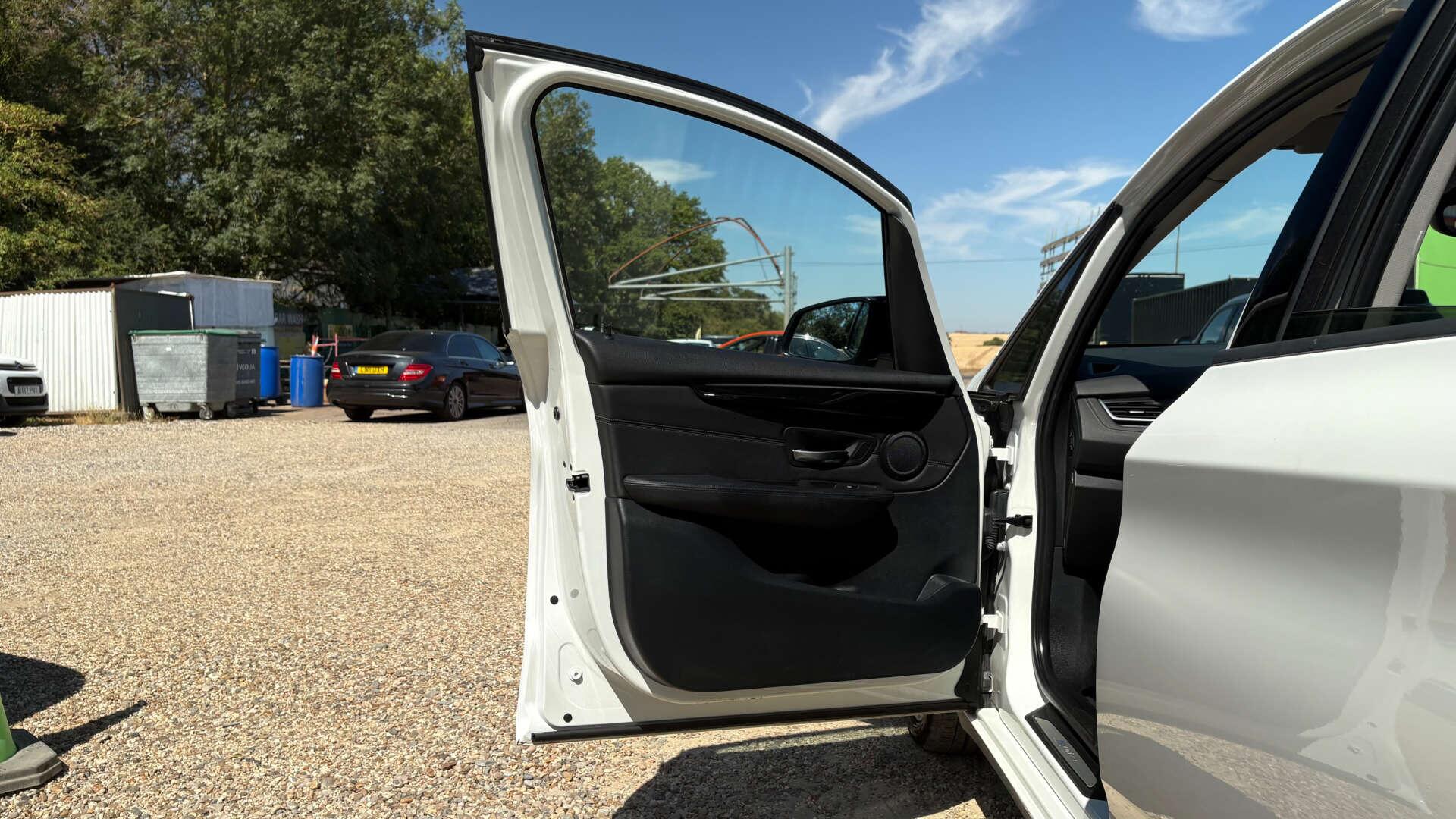 BMW 2 Series view 49