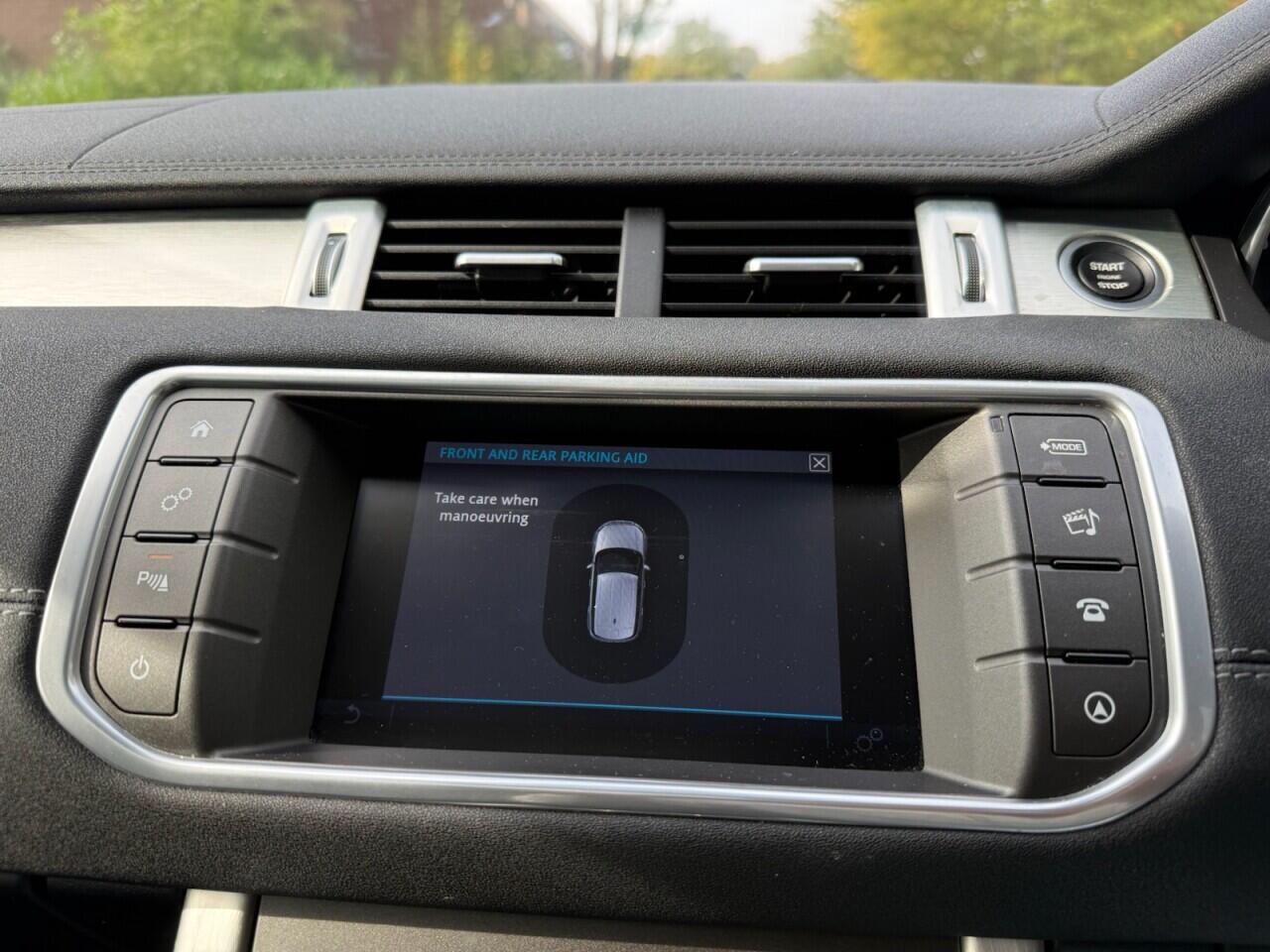Land Rover Range Rover Evoque view 26