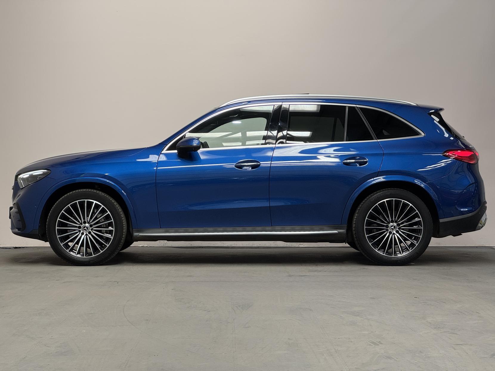 Mercedes-Benz GLC view 9