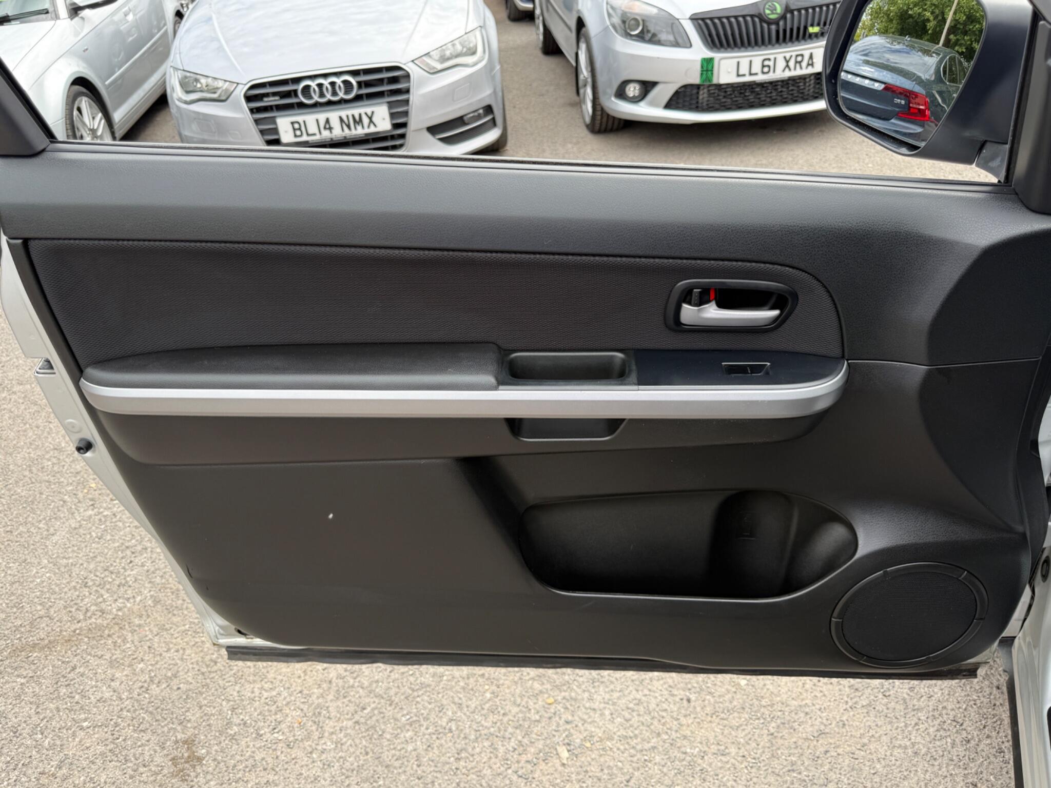 Suzuki Grand Vitara - Image 48