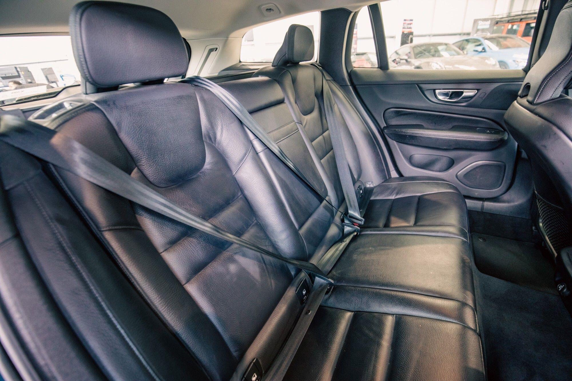 Volvo V60 view 10