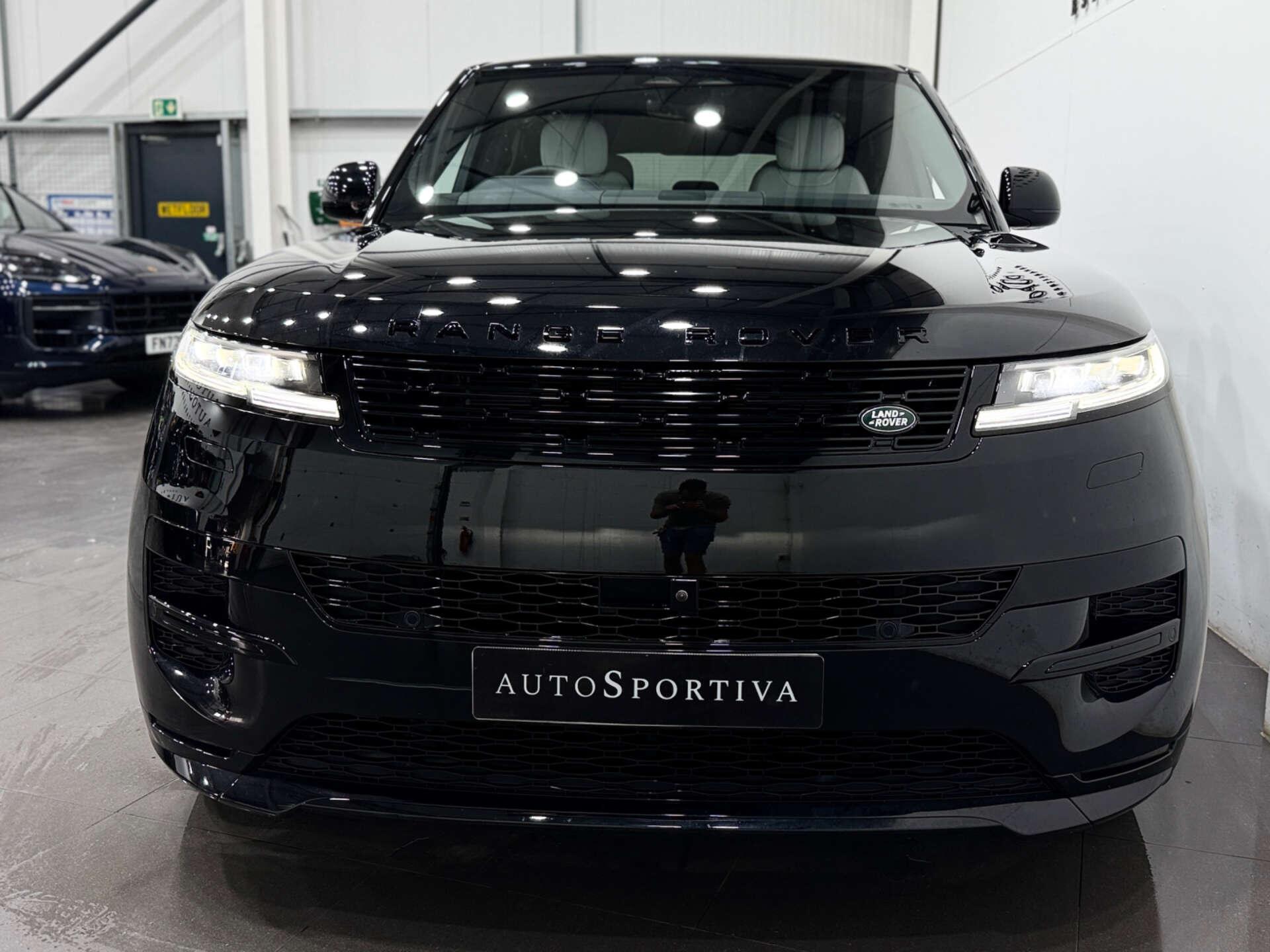 Land Rover Range Rover Sport view 6