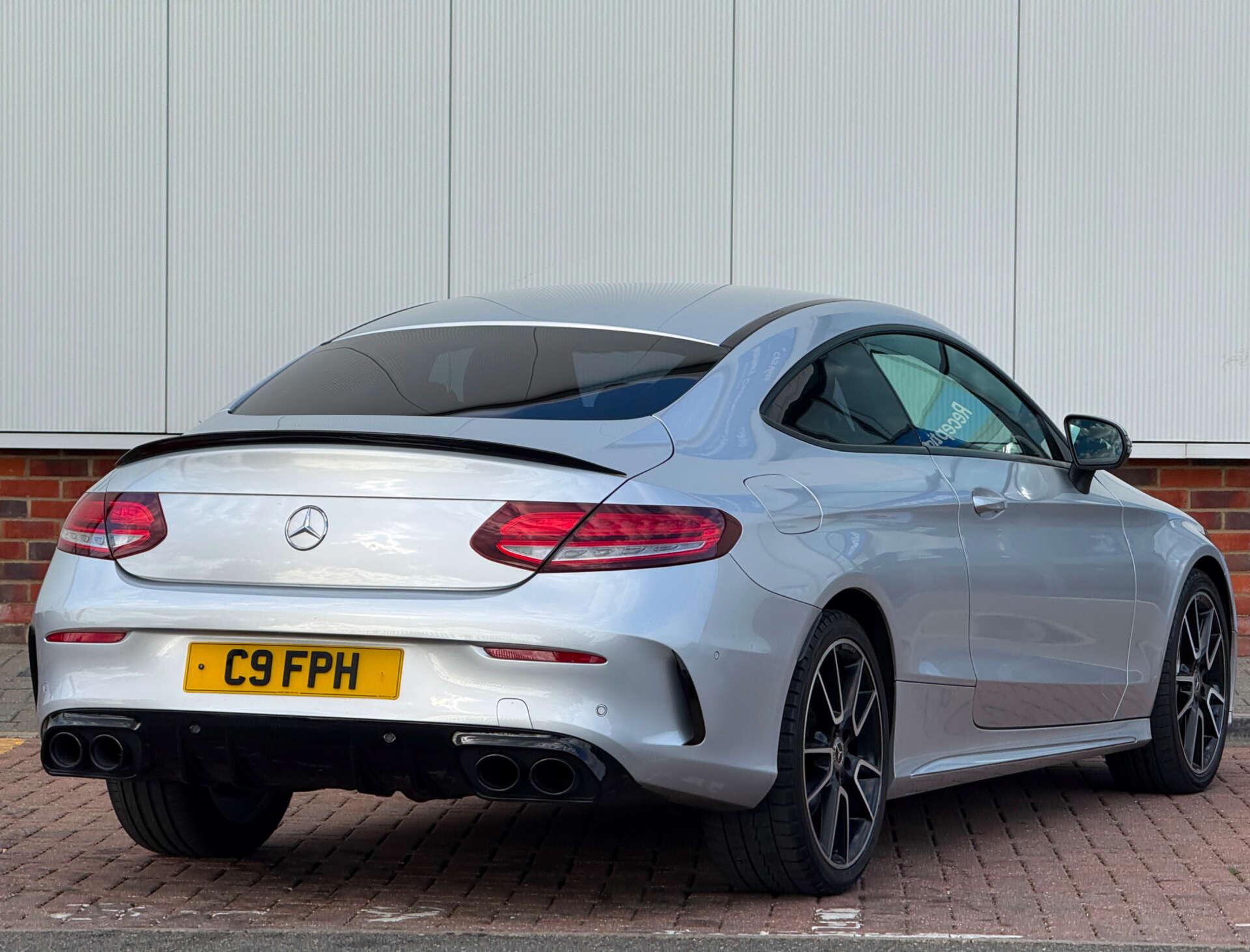 Mercedes-Benz C Class view 11