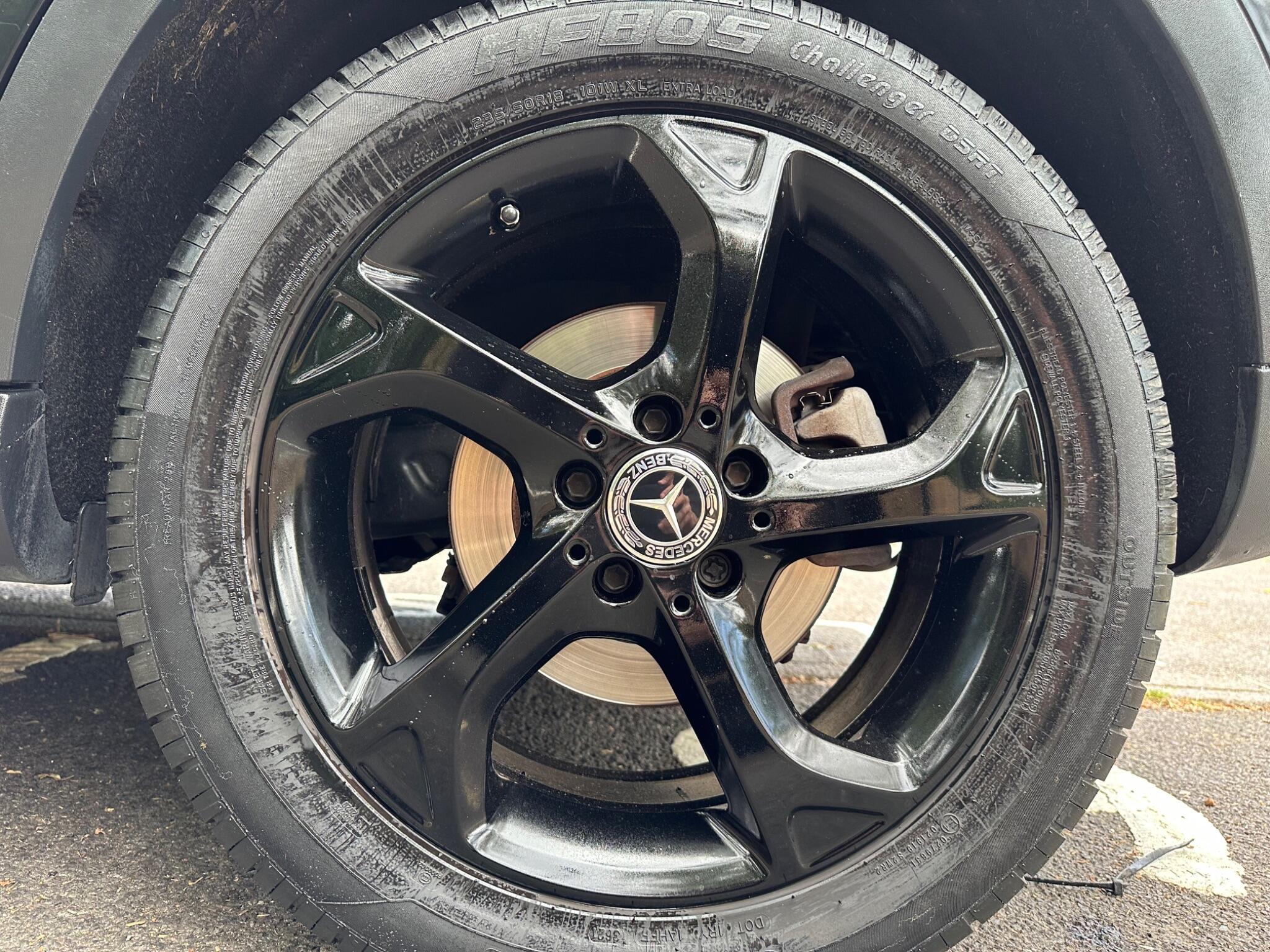 Mercedes-Benz Gla view 23