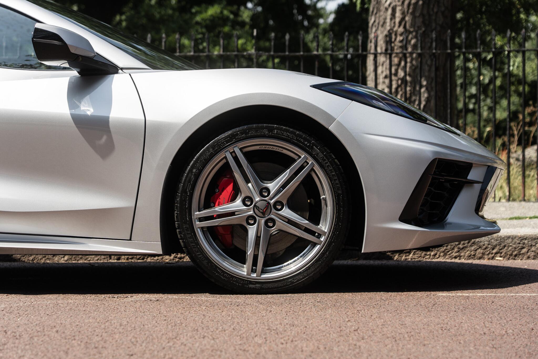 Chevrolet Corvette Stingray view 8