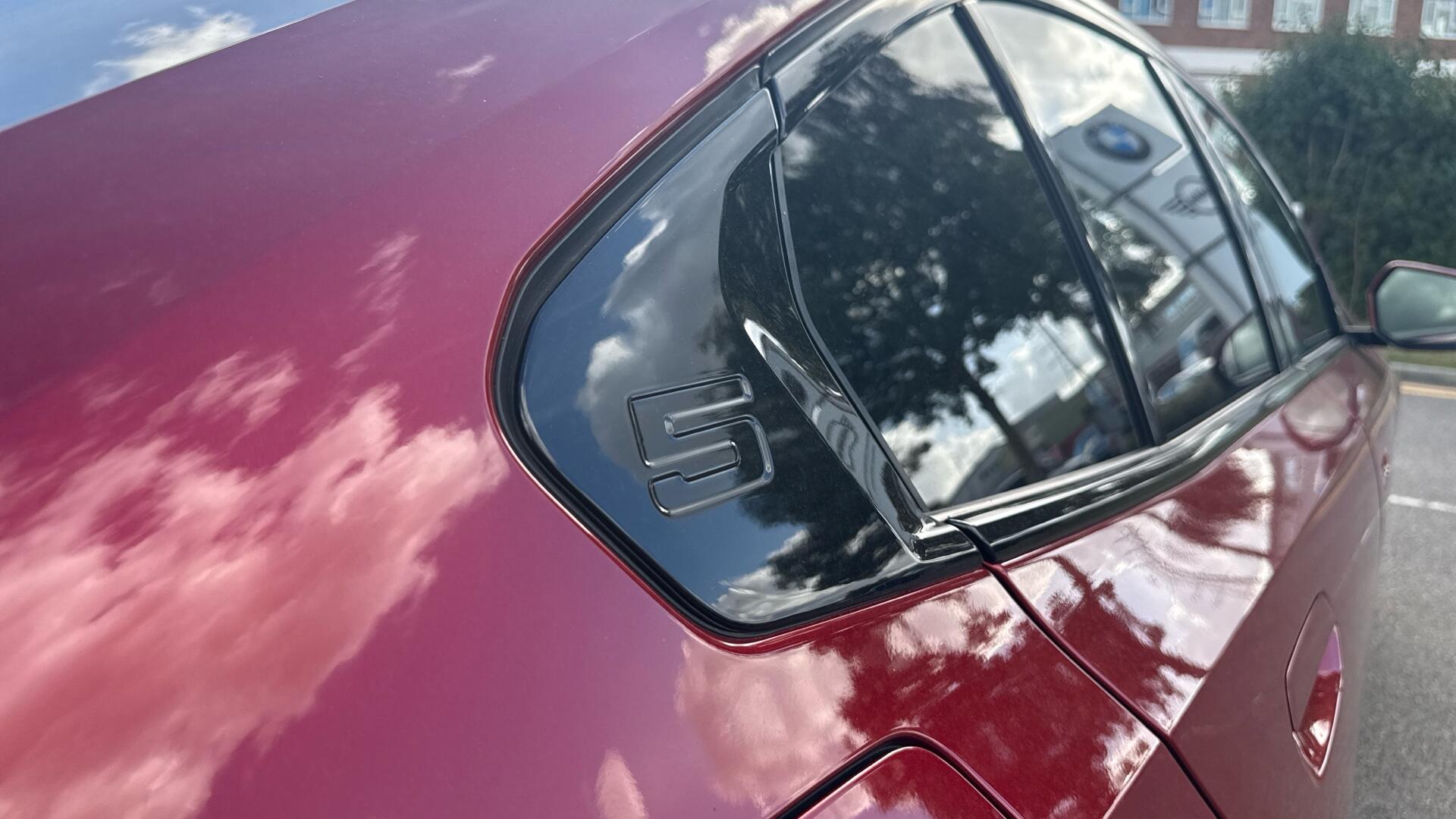 BMW i5 view 26