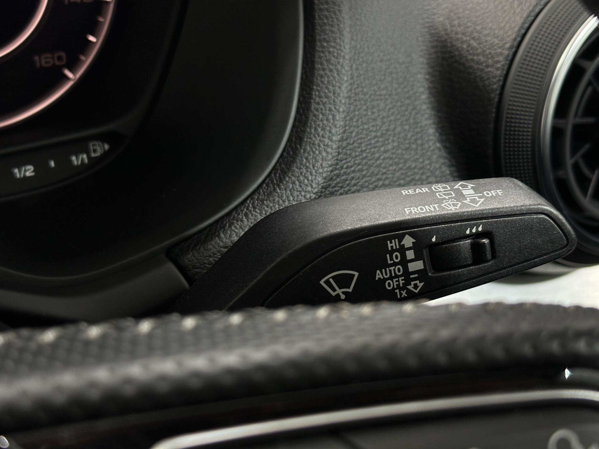Audi Q2 view 16
