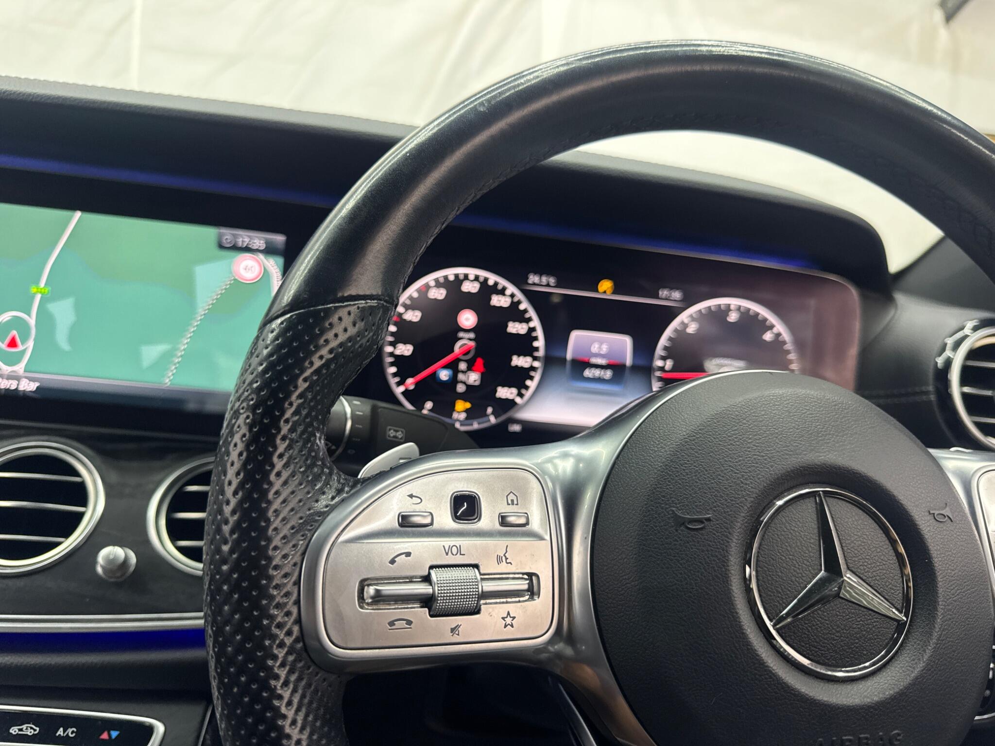 Mercedes-Benz E Class view 58