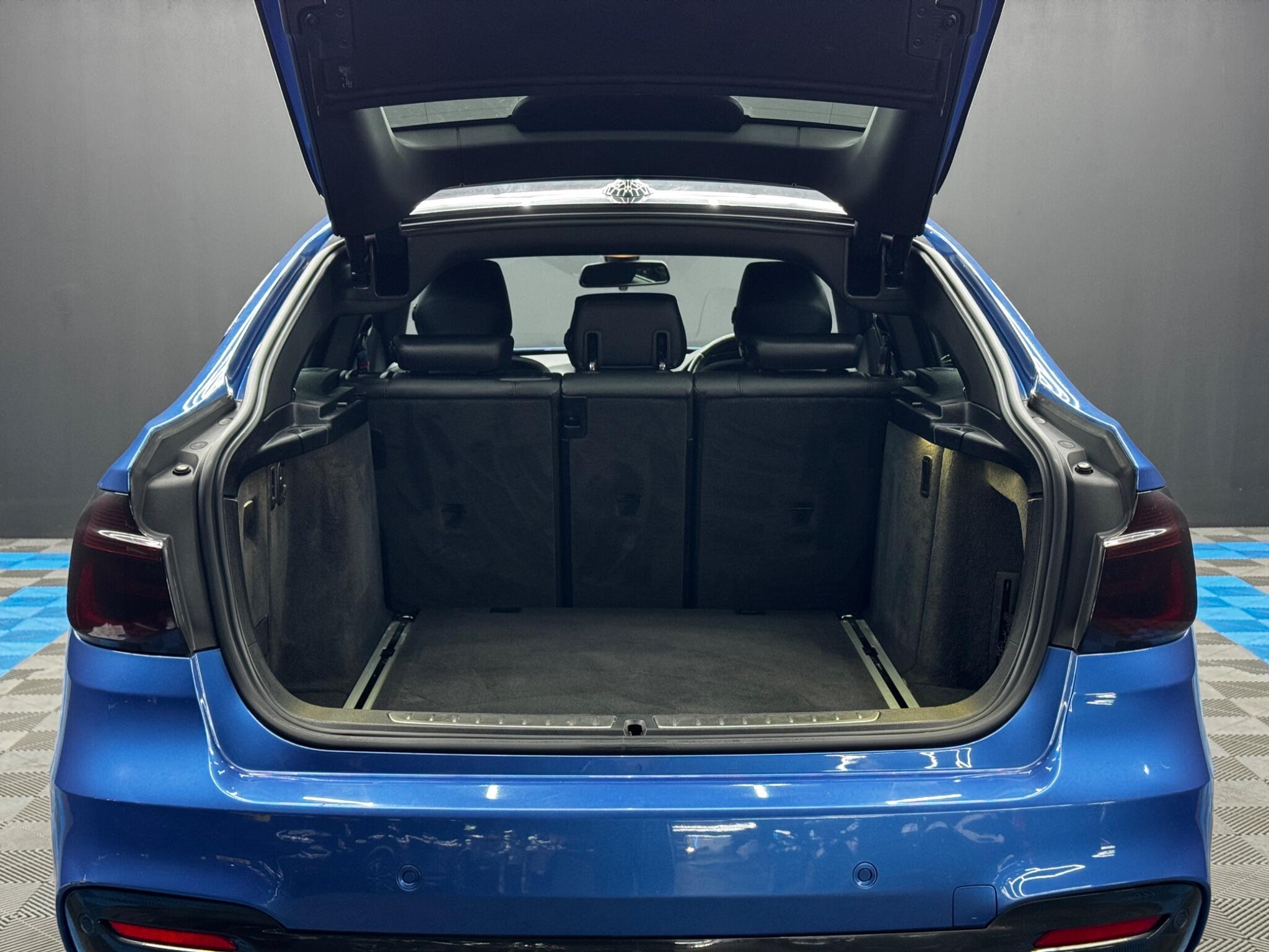 BMW 3 Series view 37