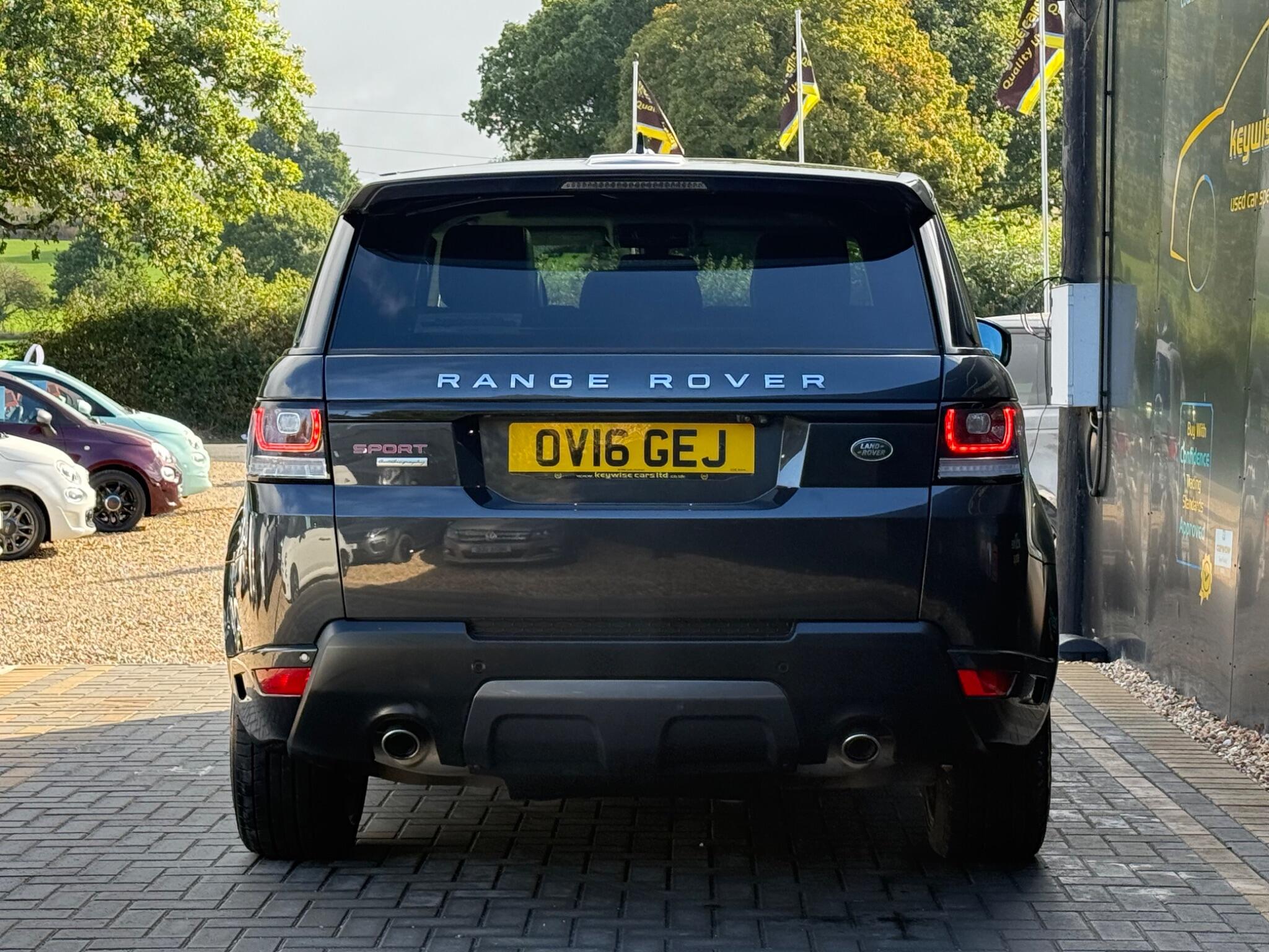 Land Rover Range Rover Sport view 5