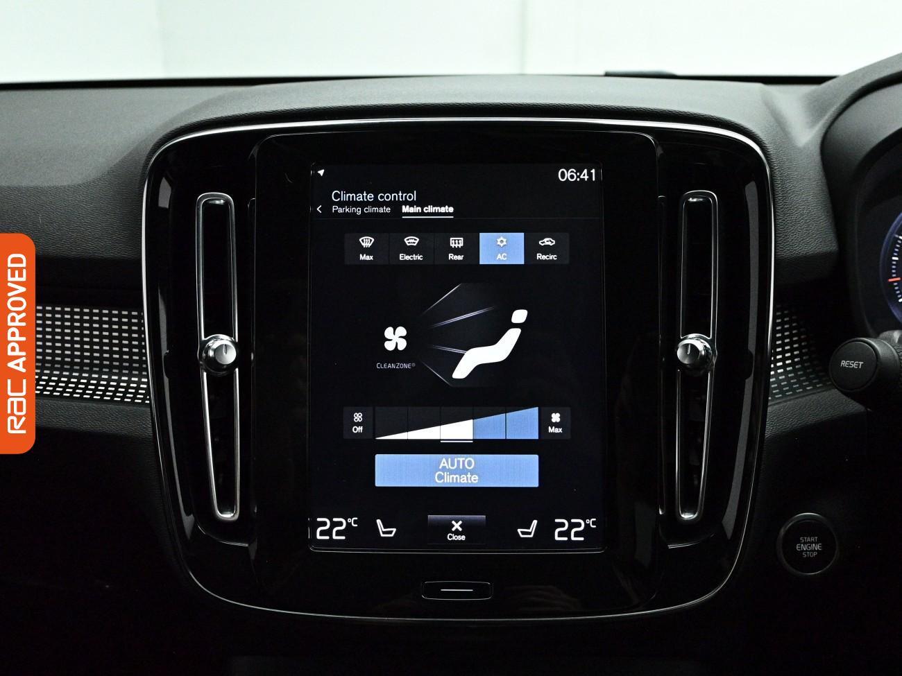 Volvo XC40 view 17