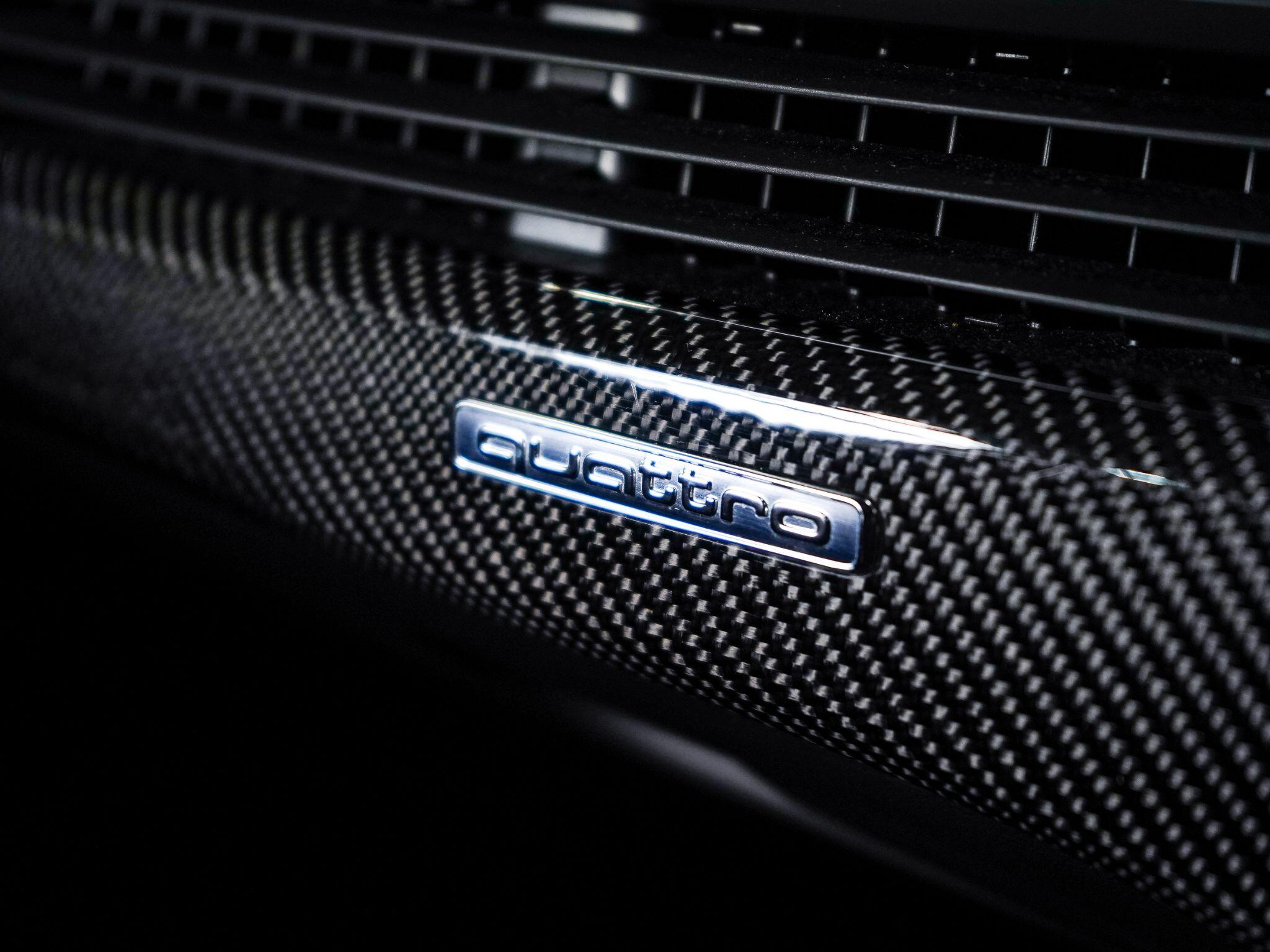 Audi RS4 view 56