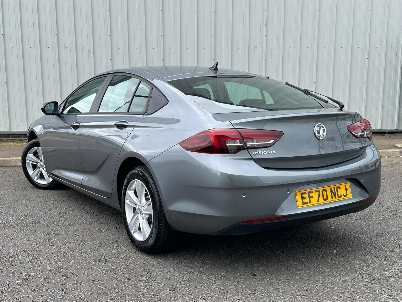 Vauxhall Insignia view 4