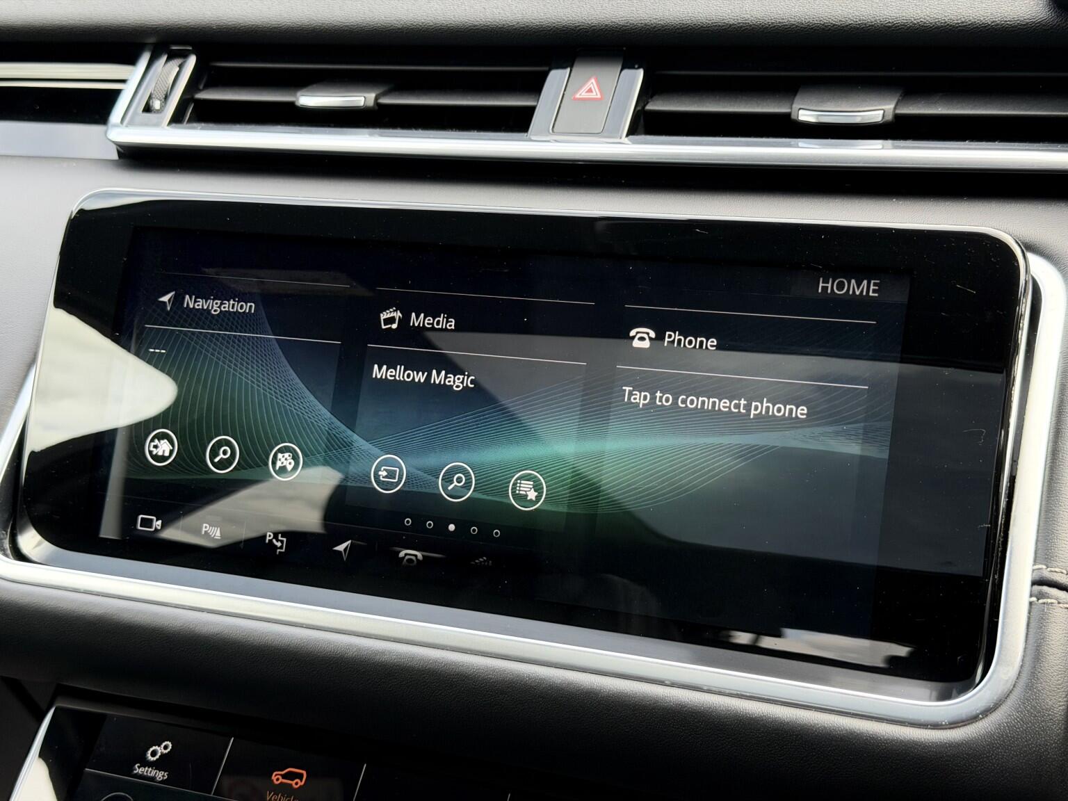 Land Rover Range Rover Velar view 21